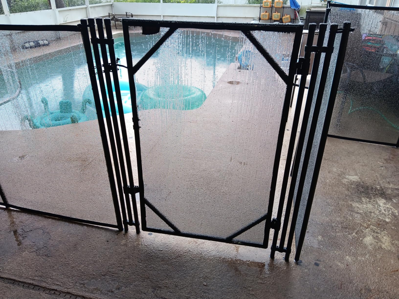 VEVOR Pool Fence, 4 x 12 FT Pool Fences for Inground Pools, Removable Pool Fencing, Easy DIY Installation Swimming Pool Fence, 340gms Teslin PVC Pool Fence Mesh Protects Kids and Pets customer photo 1