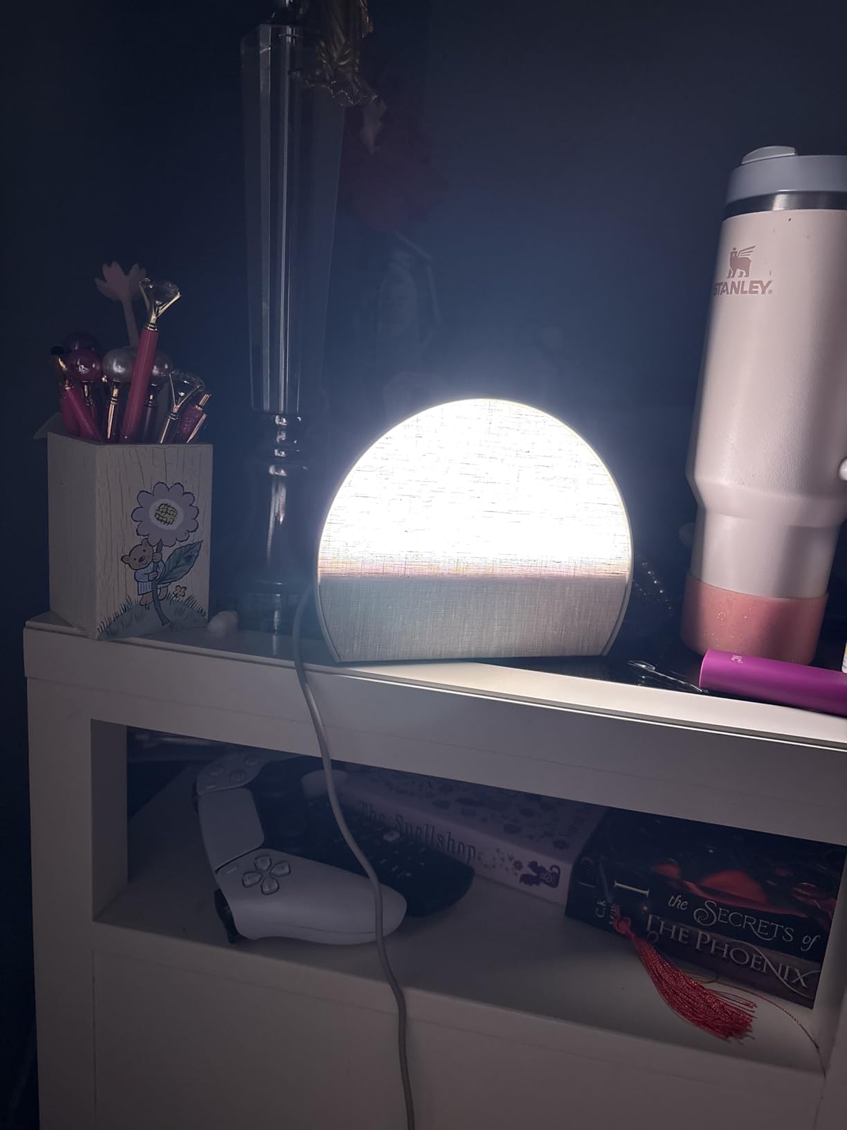 HOUSBAY Sunrise Alarm Clock, White Noise Sound Machine for Bedroom | Natural Wake-Up Light with Gentle Alarm Sounds, 20 Soothing Sleep Aids, Dimmable Display, Screen-Free Design customer photo 1