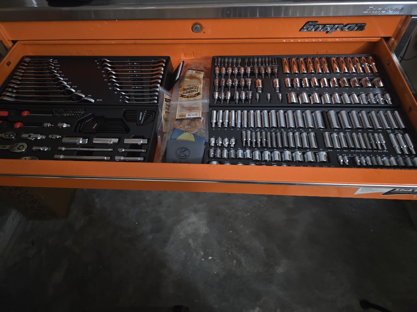 CRAFTSMAN Mechanics Tool Set, 298 Piece Hand Tool and Socket Set SAE/Metric (CMMT12139) customer photo 1