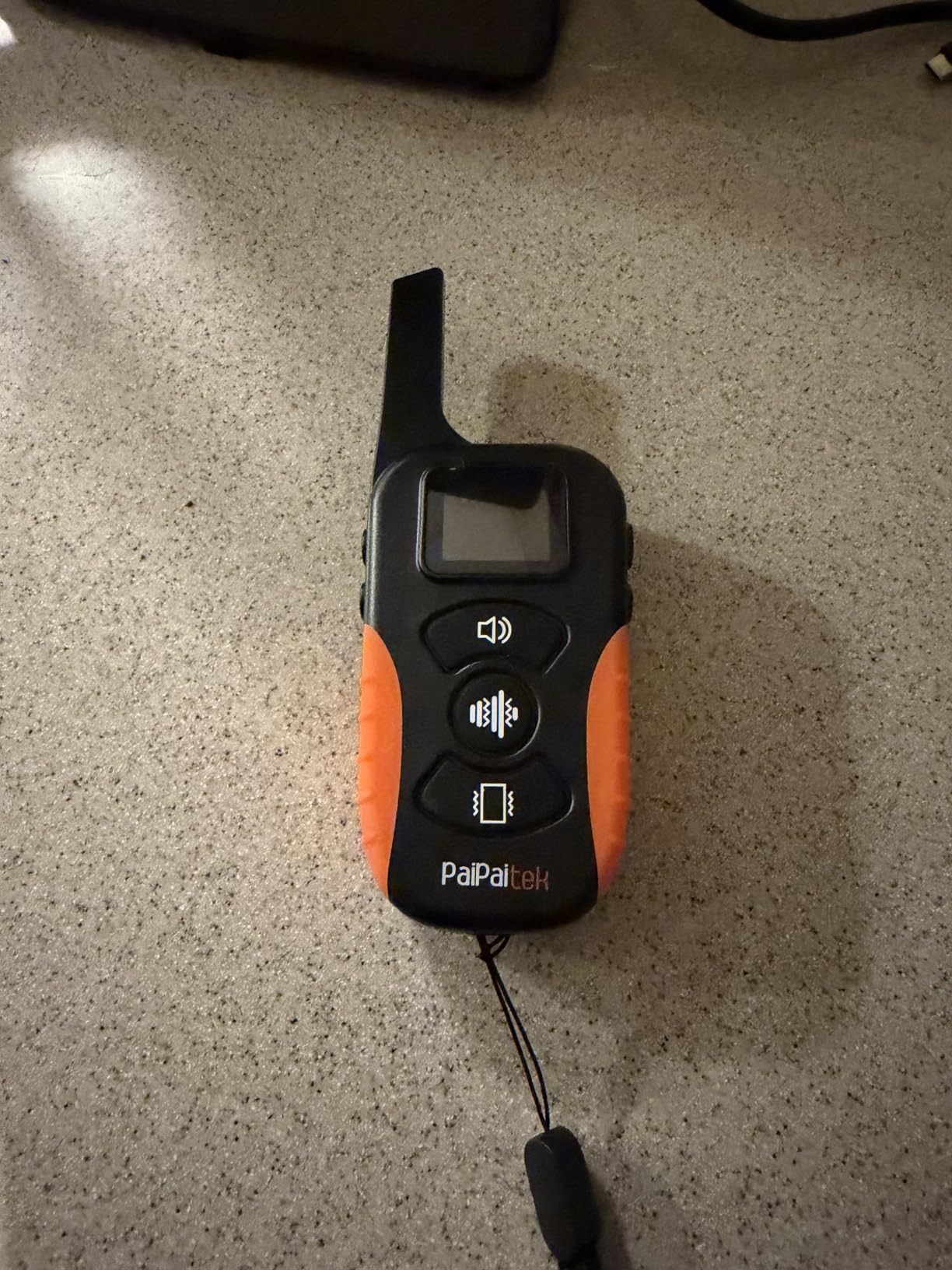 PaiPaitek No Shock Dog Training Collar with Remote 3300ft Range, Strong Vibrating Dog Collar Beep and Vibrate Only, Waterproof & Rechargeable Vibration Collar for Small Medium Large Dogs - No Prongs customer photo 1