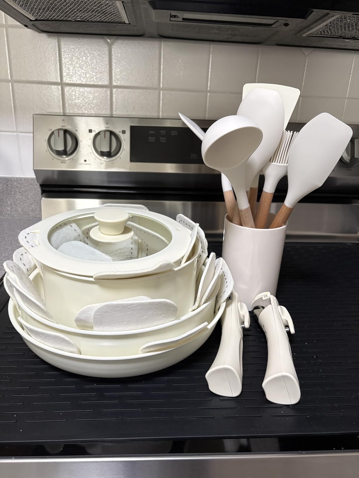 Chef Power Ceramic Cookware Set Non Toxic with Detachable Handles, Healthy Nonstick Pans and Pots Set 19 Pcs, Induction Dishwasher Oven Safe Kitchen Set, PFAS PFOA & PTFE Free, Cream White customer photo 1