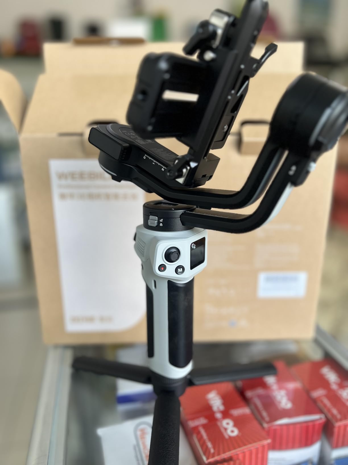 ZHIYUN CINEPEER Weebill 3E, 3-Axis Lightweight Gimbal Stabilizer for DSLR & Mirrorless Camera Canon/Sony/Panasonic/Nikon, 3KG Payload, Native Vertical Shooting customer photo 1