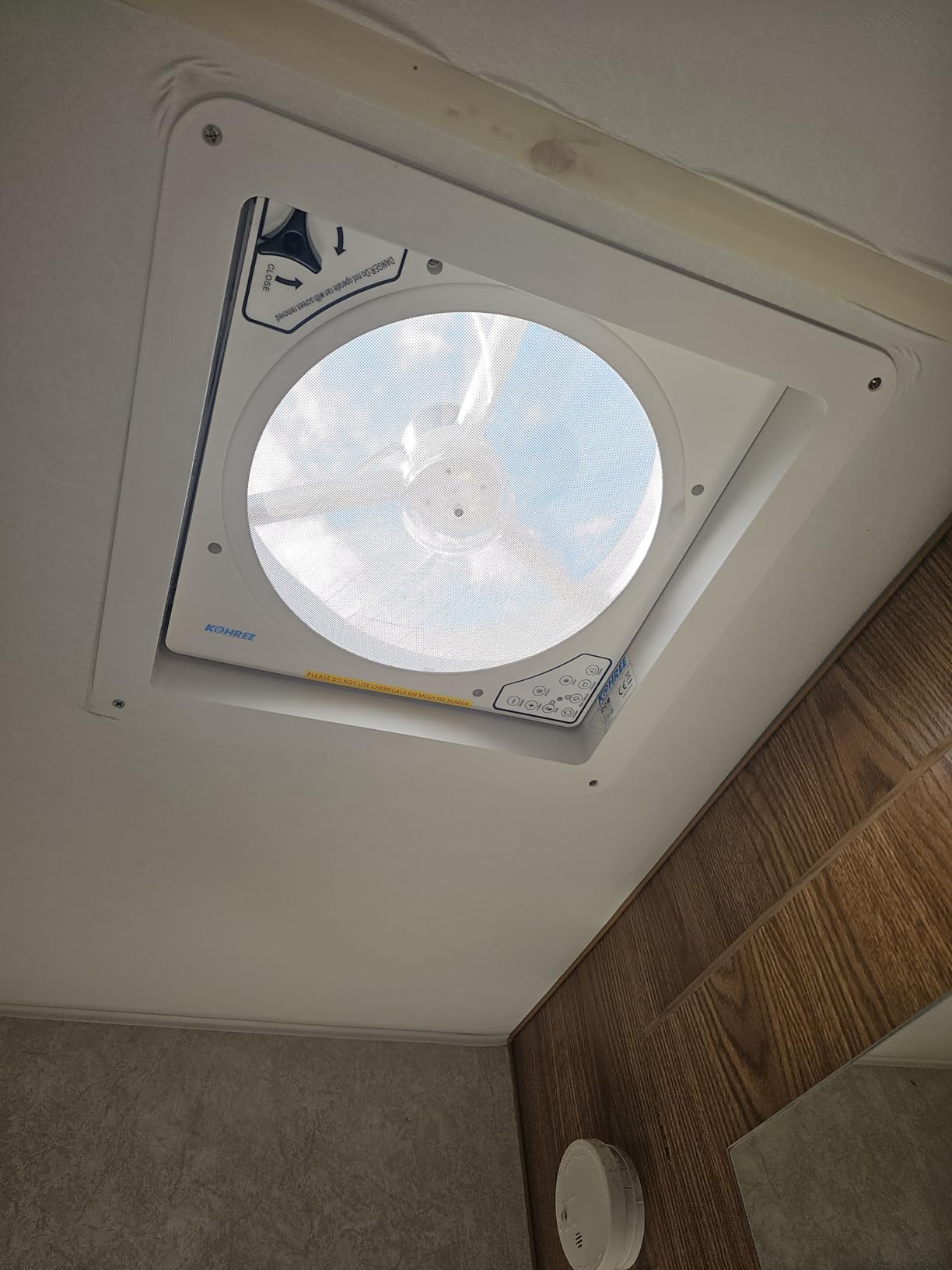Kohree 14 inch RV Vent Fan 10 Speed Reversible: 12V Super Quiet RV Roof Vent Fan for Camper Trailer Bathroom, RV Exhaust Fan with Remote Control, Temperature and Rain Sensor, Removable Screen customer photo 2