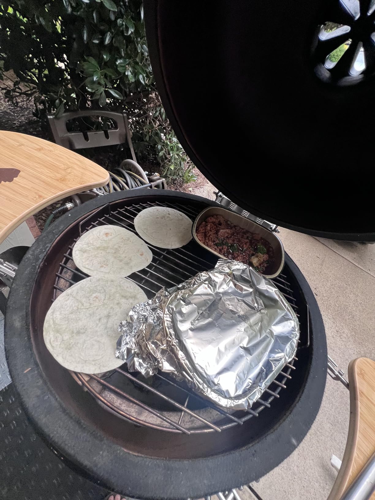GRILLA Kong Ceramic Kamado Grill with Adjustable Vent, Ceramic Construction, 600 Square Inches of Cook Space for Outdoor Cooking, Grilling, Outdoor Grilling customer photo 1