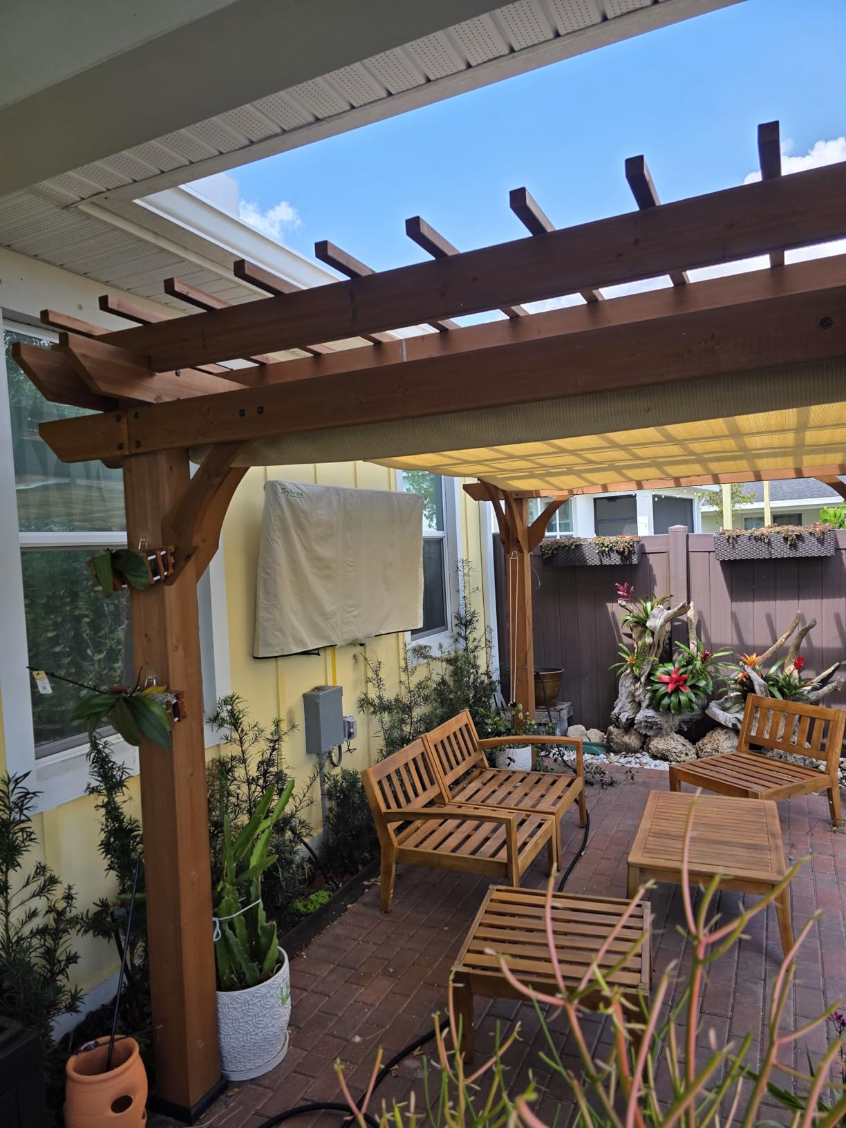 SYLVOX Outdoor TV, 65 inch Smart TV Waterproof Outdoor TVs, 4K Weatherproof Television for Outside,Support Google Assistant & Chromecast, 1000 nit Brightness Partial Sun (Deck Pro 2.0/2024) customer photo 2