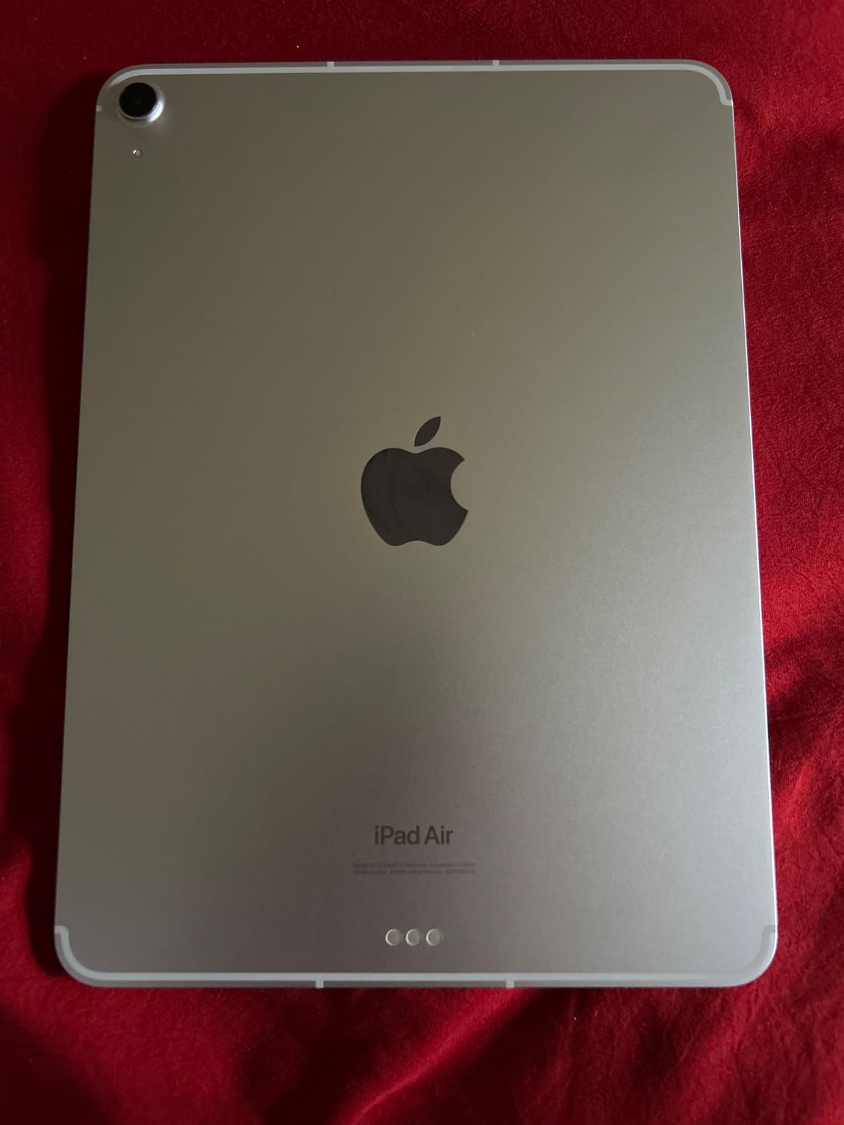 iPad Air 11-inch (M2): Liquid Retina Display, 128GB, Wi-Fi 6E + 5G Cellular, Touch ID - Starlight customer photo 2