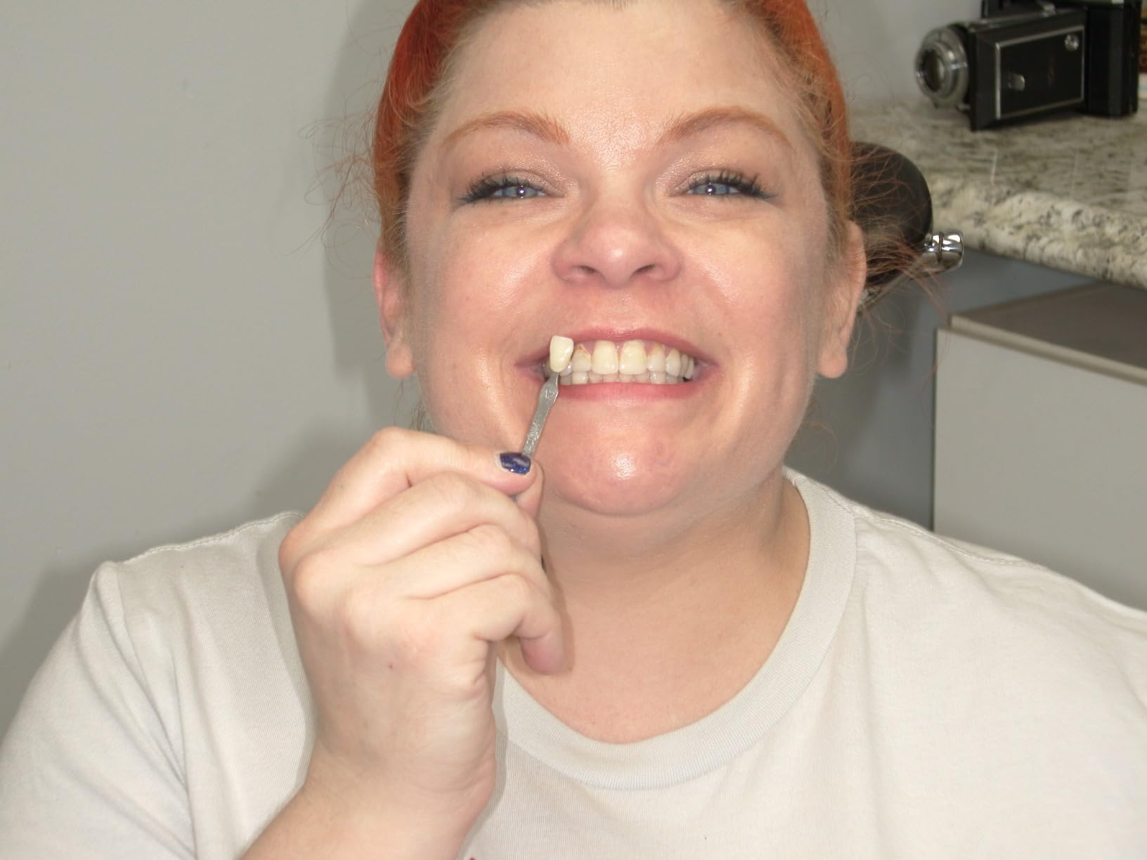 Snow Teeth Whitening Kit - Snow Teeth Whitening Serum and LED Mouthpiece Whitener, Formulated with Hydroxyapatite, Good for 2 Months - Wired Kit with 1 Wand customer photo 2
