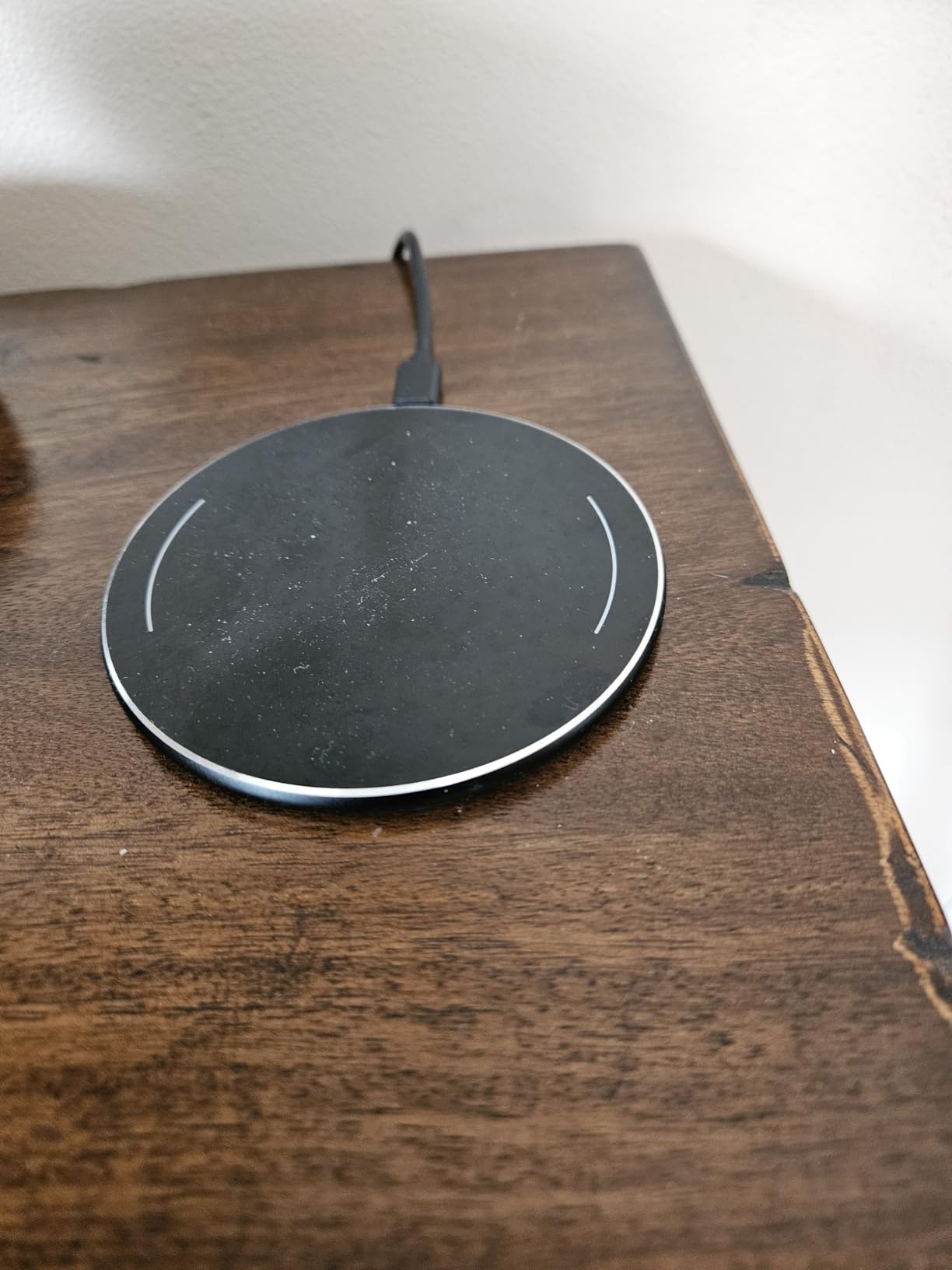 TOZO 2025 W1 New Anti-Slip Wireless Charger 15W Max Fast Wireless Charging Pad Compatible with iPhone 17/16/16 Plus/16 Pro Max /15/14/13/SE Series, Samsung Galaxy S25/S24/S23 Series customer photo 1