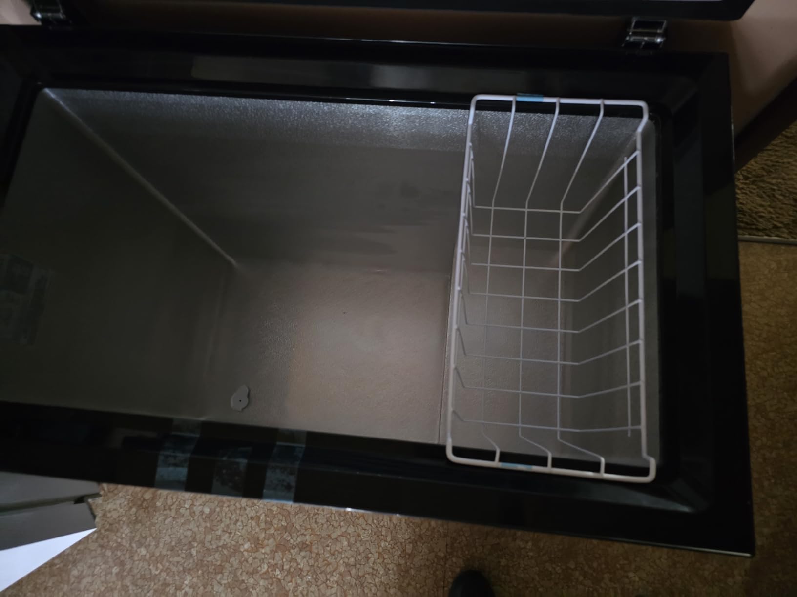 Frigidaire Chest Deep Freezer, 10 Cu. Ft. Capacity, Granita Rugged Design-Adjustable Thermostat-Removable Vinyl Coated Wire Basket-Easy Defrost Drain customer photo 1