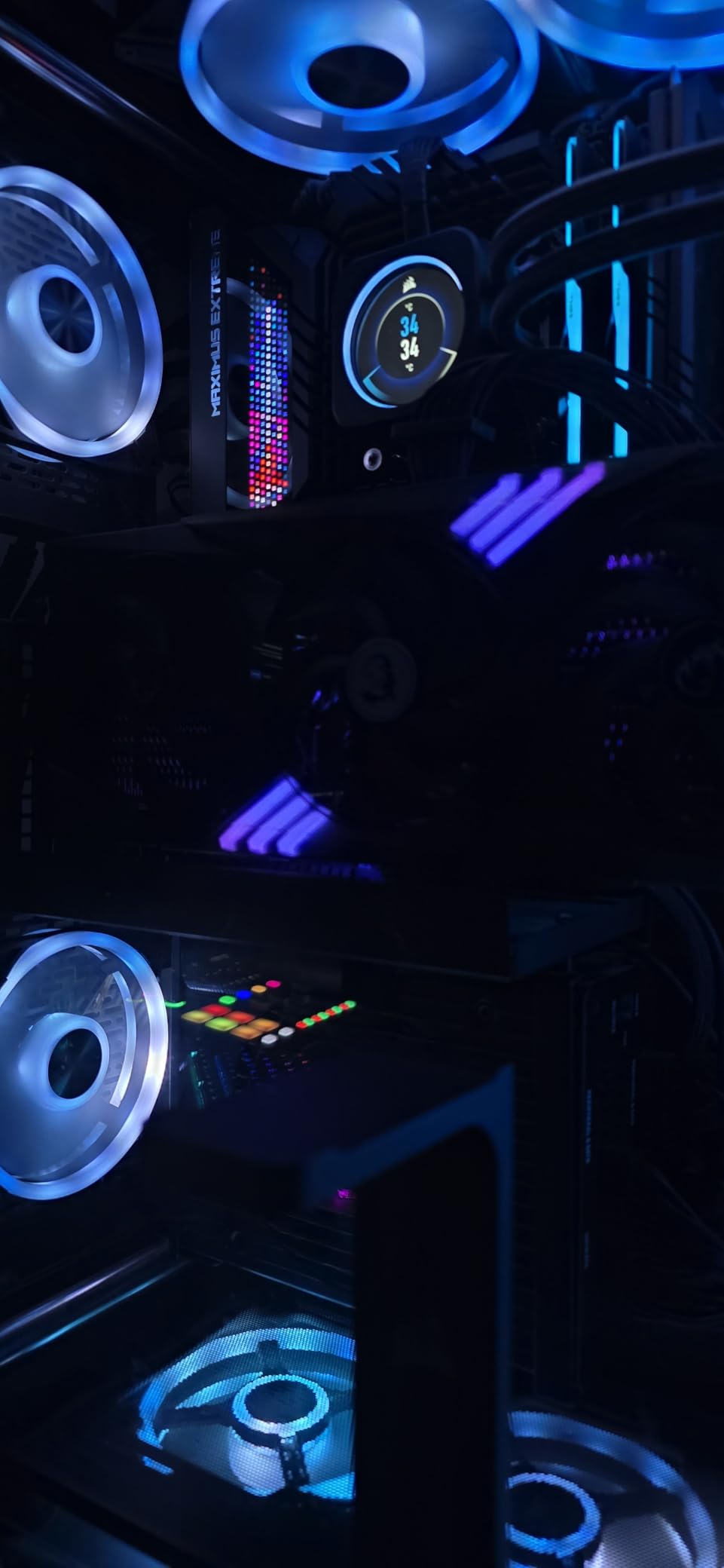 LINKUP PCIE 5.0 Riser Cable | for Vertical GPU Mount | Straight | Graphics Card GPU Ready | Usable with PCIe 4.0 & RX9070/ RTX5090 | 25cm (Total Length: 29cm) customer photo 2