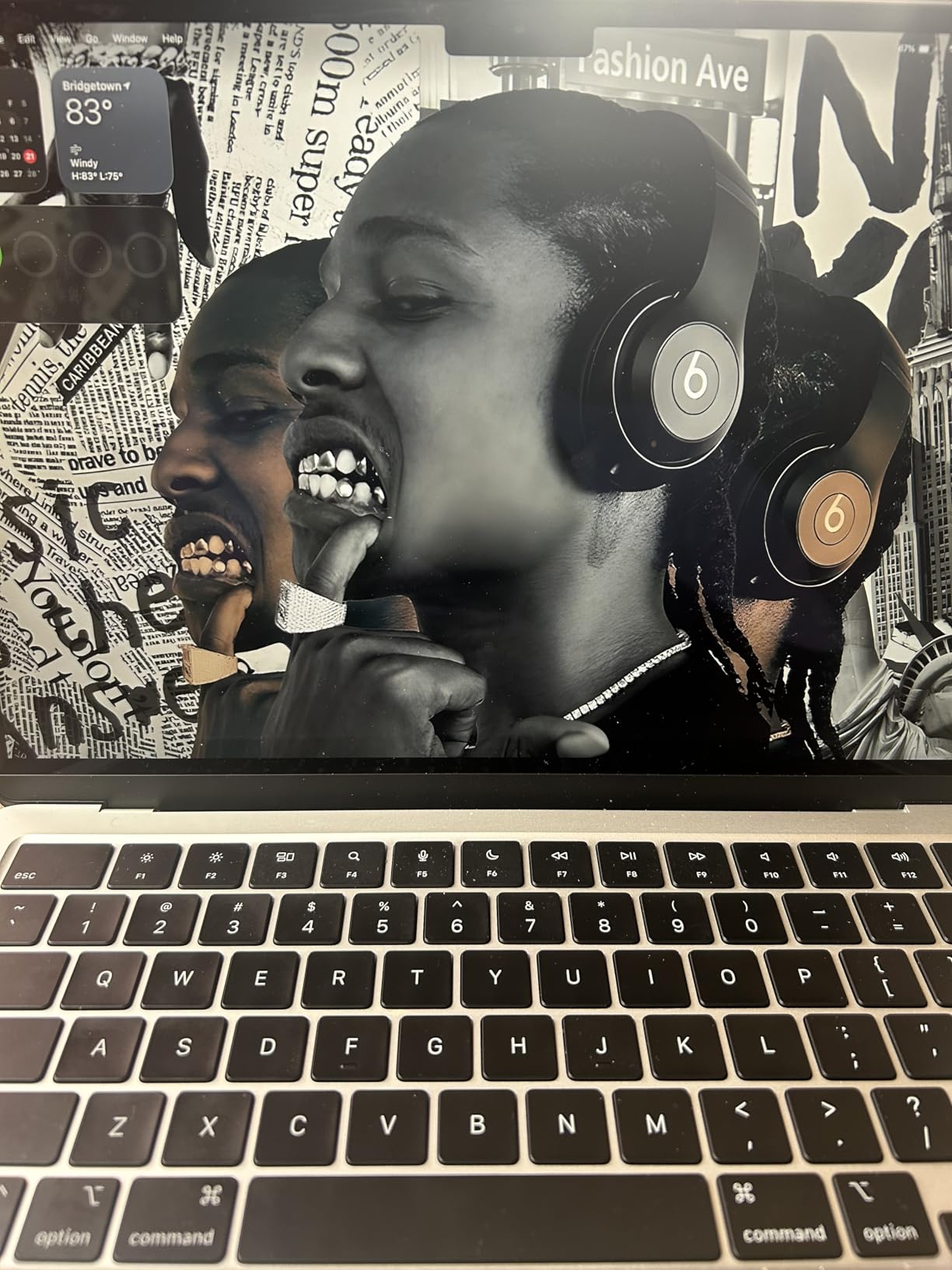 Apple 2024 MacBook Air with Apple M3 Chip, 13-inch, 8GB RAM, 256GB SSD Storage, Space Gray (Renewed) customer photo 2