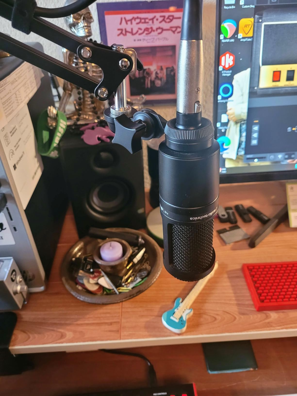 Microphone Stand Mic Boom Arm for Blue Yeti HyperX QuadCast SoloCast Yeti Nano Snowball SM7B Q2U Fifine K669B and Other Mics, Overhead Mic Stand Desk Boom Arm with 5/8