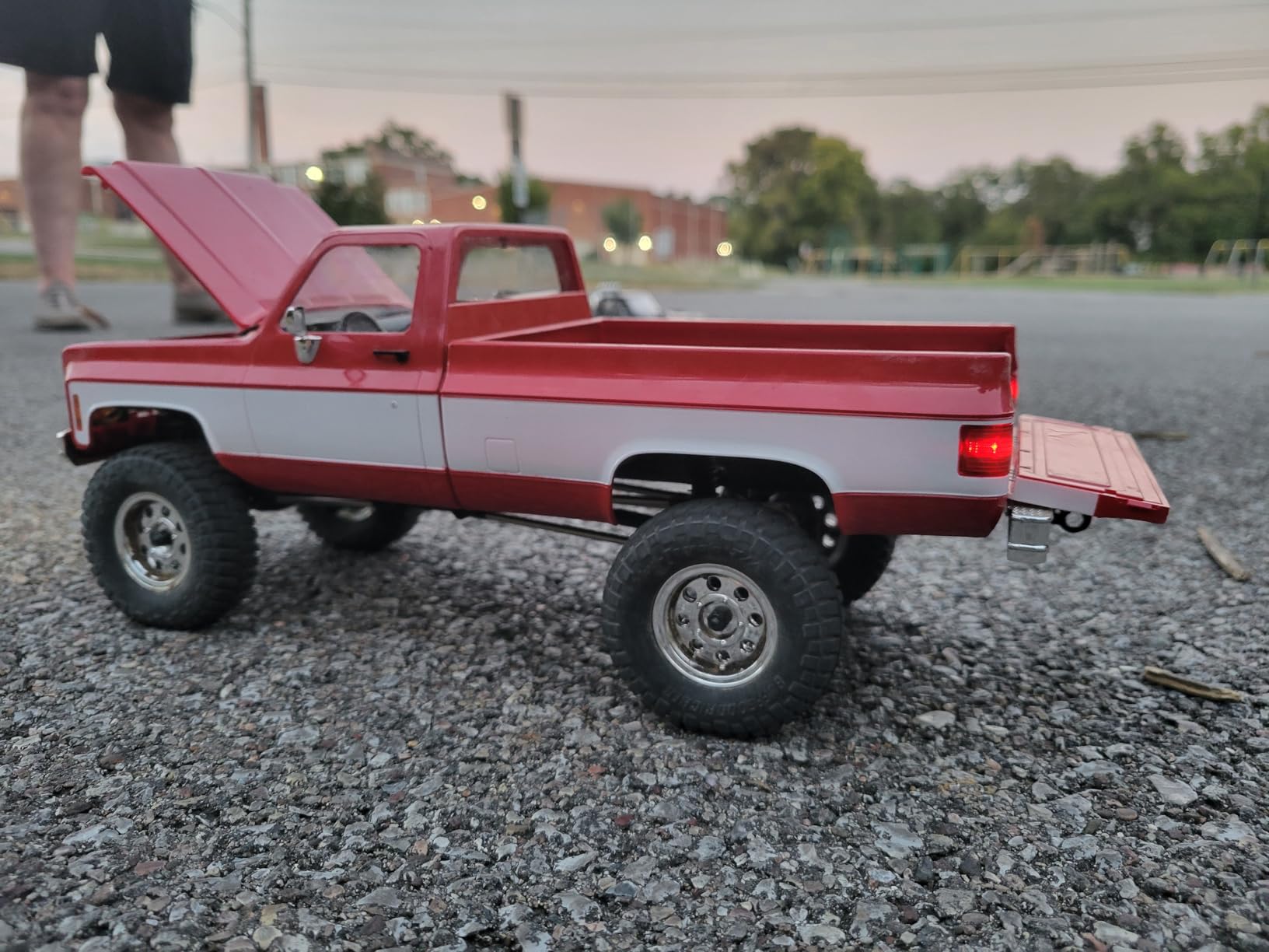 FCX18 FMS 1/18 Chevrolet K10 RC Truck, Officially Licensed 4WD RC Crawler 2 Speeds Switch with LED Lights, Off-Road RC Model for Adults (Red) customer photo 2