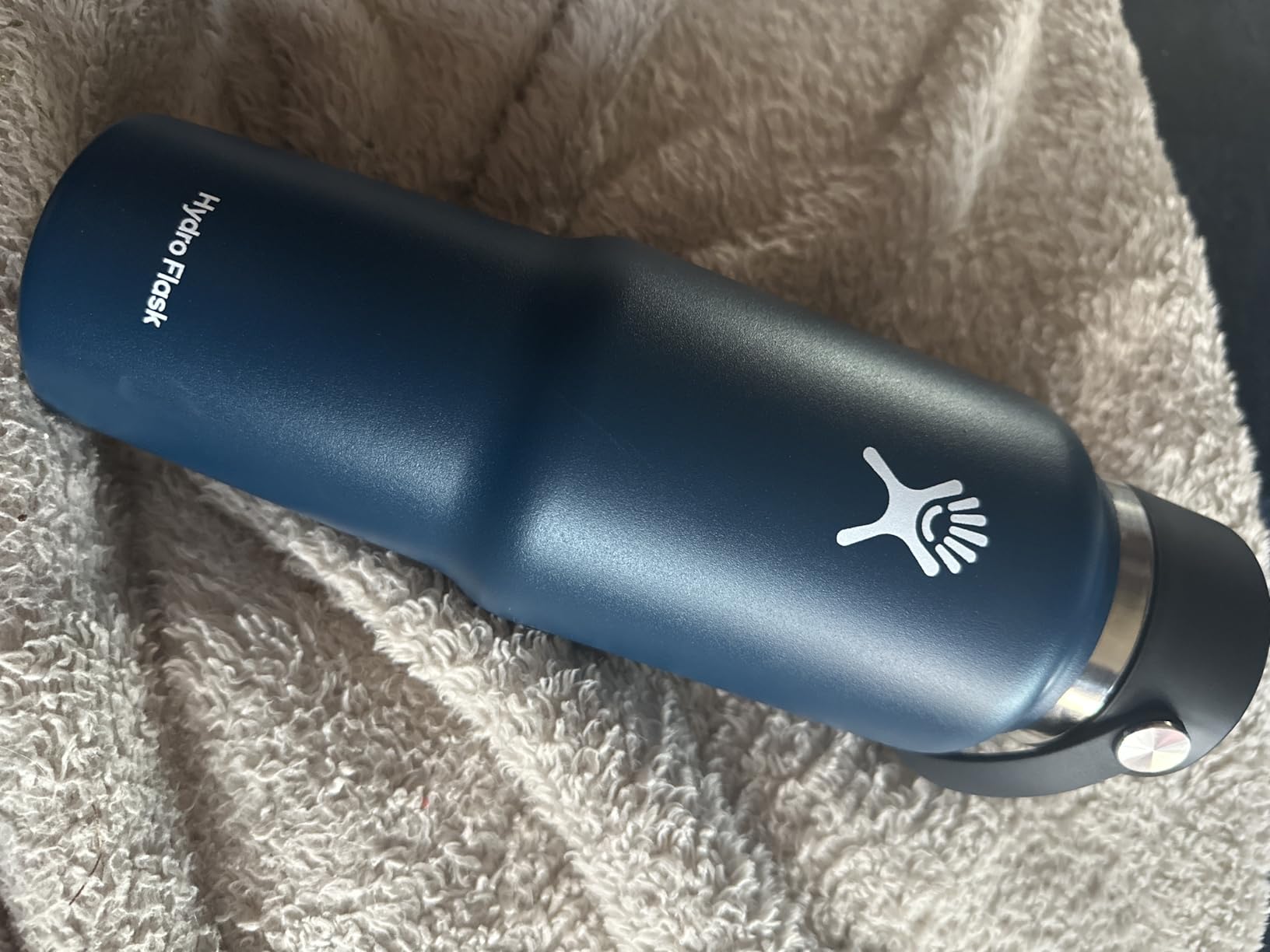 Hydro Flask Travel Water Bottle - 32 Oz Black with Wide Straw Lid customer photo 1