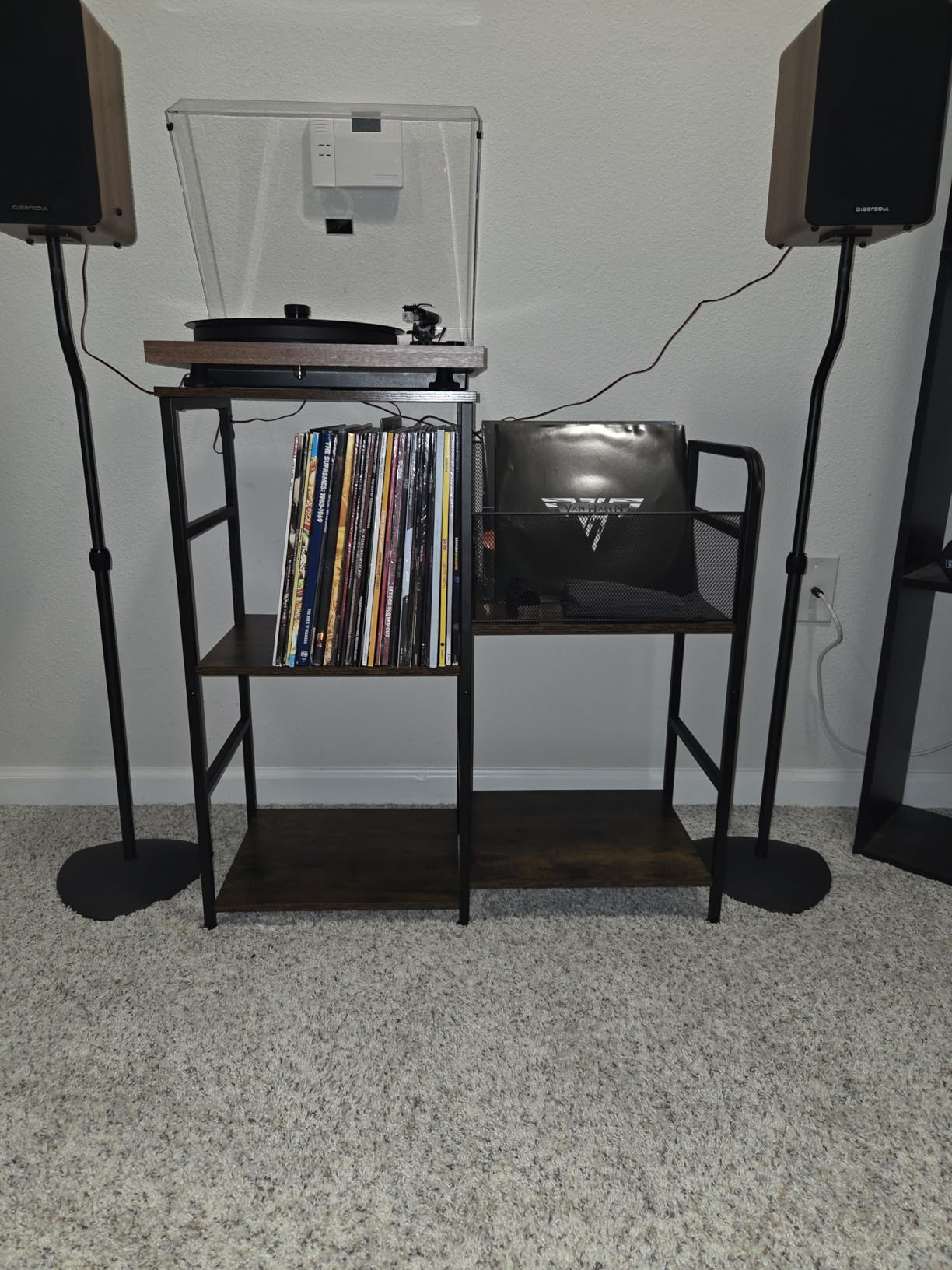 Record Player Stand, Turntable Stand with Vinyl Storage Holds up to 300+ Albums, Storage Cabinet for Vinyl Records, Record Player Table for Living Room customer photo 2