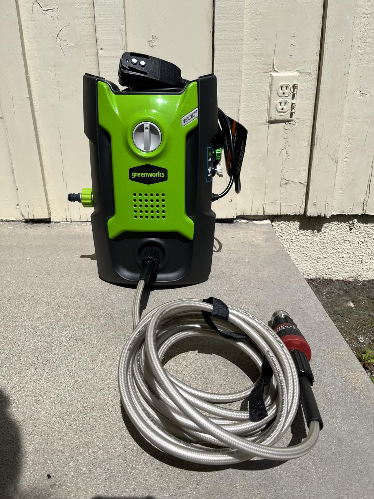 Greenworks 1900 PSI (SGS Certified) 1.2 GPM 13Amp Portable Compact Electric Pressure Washer, Power Washer for Cars, Driveways, Patios, Patio Furniture & Around Pools customer photo 2