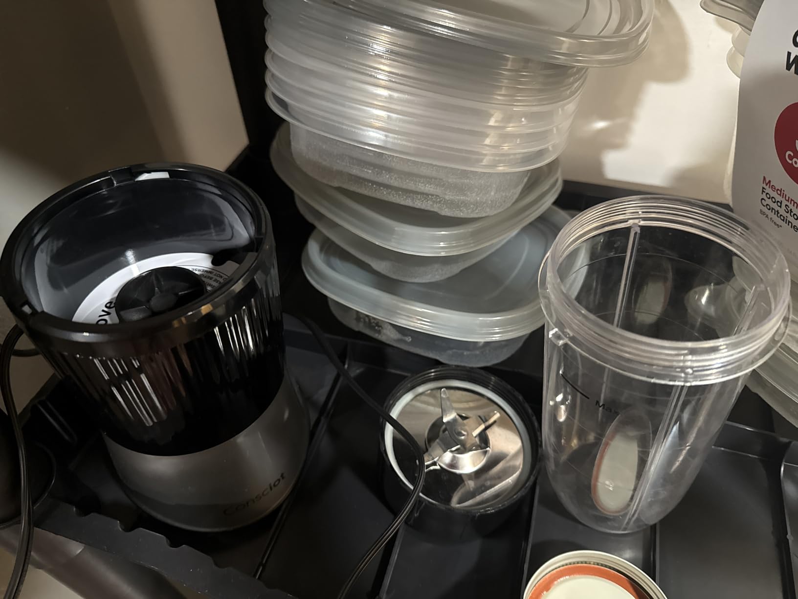 Consciot CB08 11-Piece Blender for Kitchen and Personal Size, Blend Shakes and Smoothies, Frozen Drinks, Baby Food, Spreads & More, 3 Portable To-Go Cups & 2 Spout Lids & 1 Solid Lid, 900 Peak Watts customer photo 2