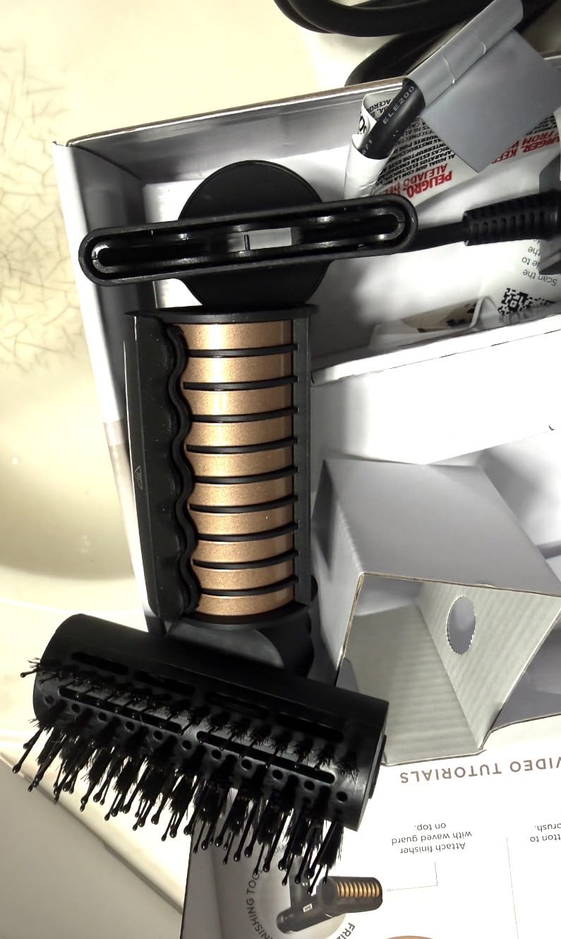 Shark SpeedStyle Pro Flex Professional Performance High-Velocity Hair Dryer System HD542 customer photo 2