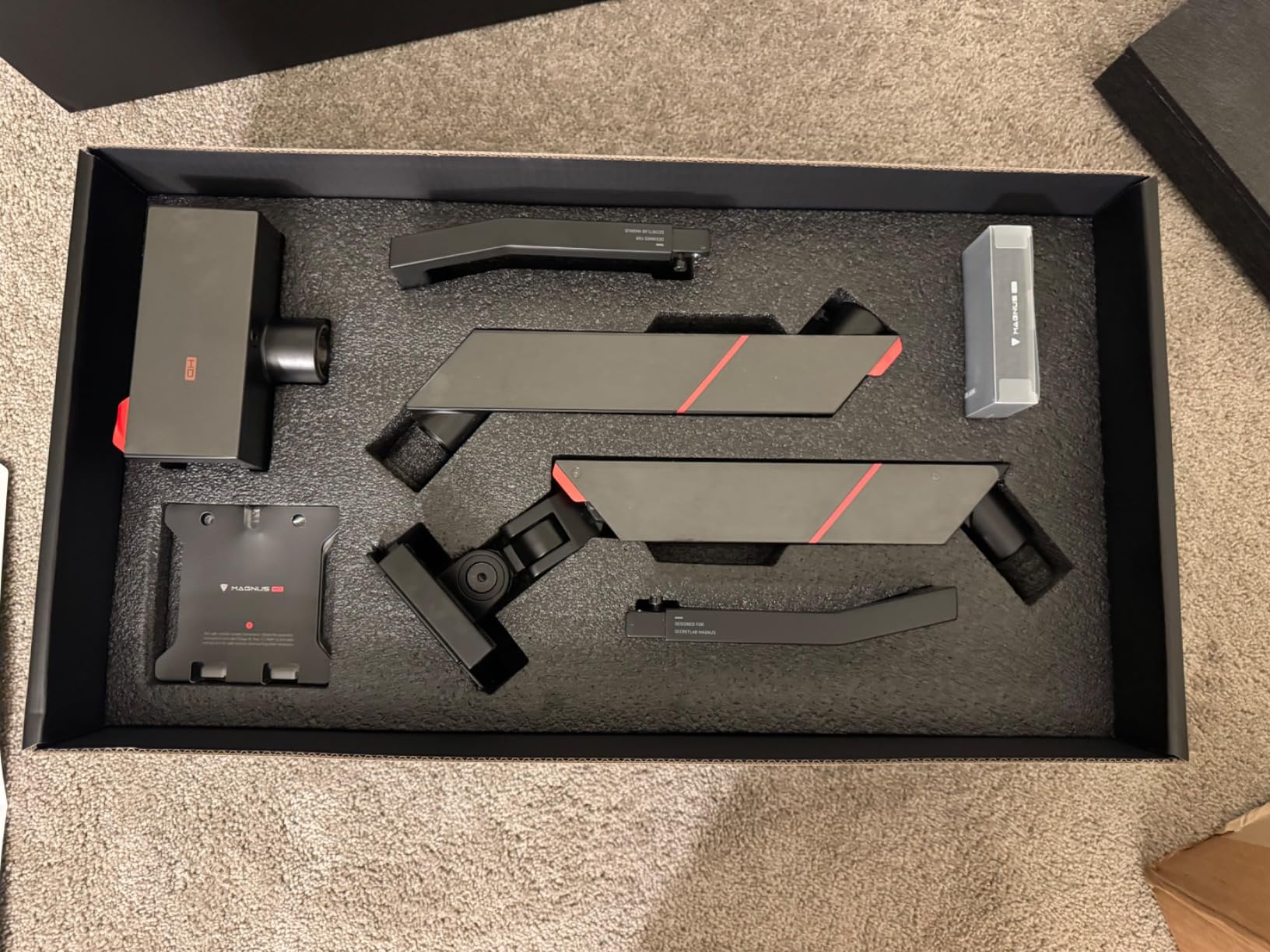 Secretlab Magnus Monitor Arm (Heavy Duty Edition) - Designed for Ultrawide Monitors - Up to 57 inches, 18 to 35lbs - Includes Heavy-Duty tilt Pivot customer photo 1