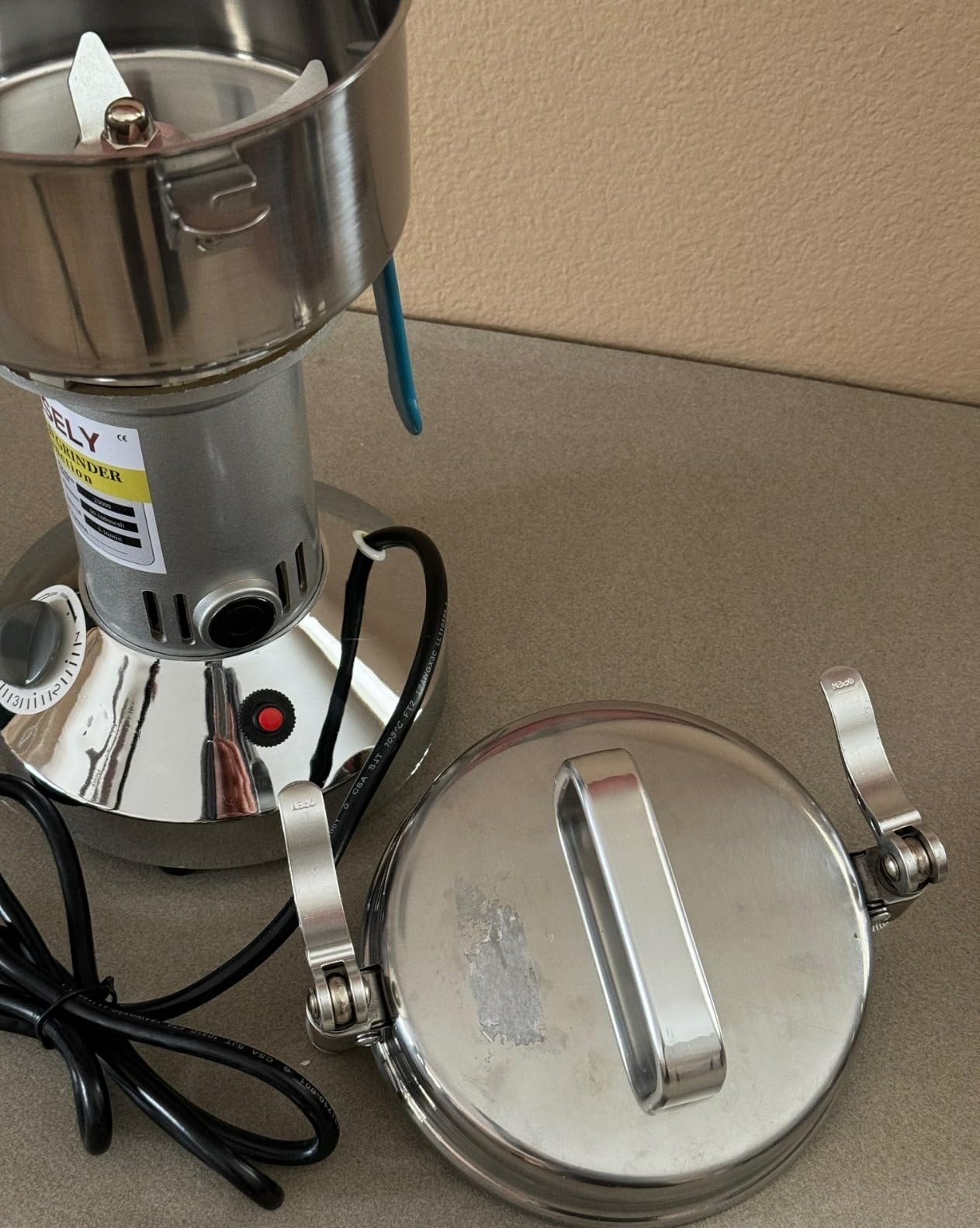 750g Grain Mill, flour mill grinder for home, Electric Stainless Steel Grain Grinder for Wheat, Spices, coffee,Corn and Other Dry Food Grinders for Kitchen customer photo 2