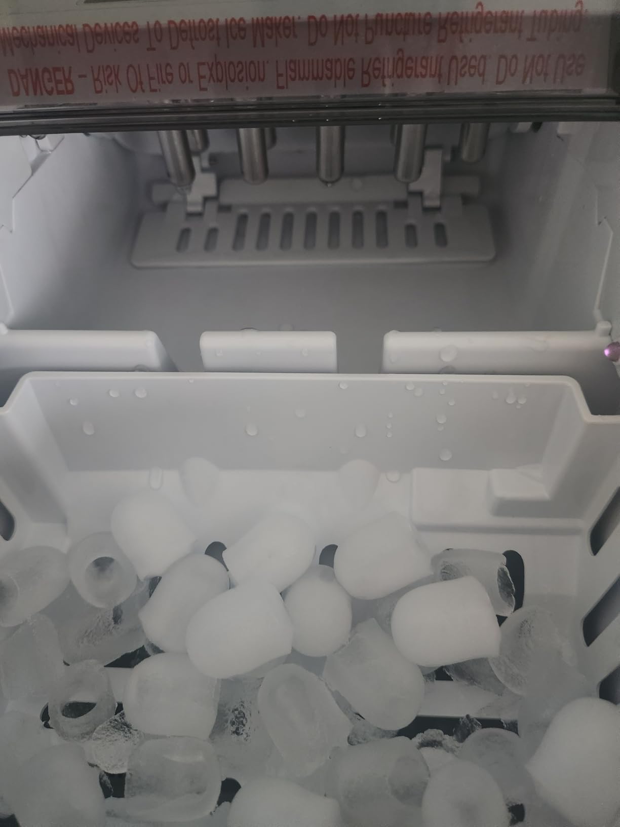 Ice Makers Countertop, 26Lbs/24H, 9 Cubes in 6 Mins, Portable Ice Maker Machine with Self-Cleaning, 2 Sizes of Bullet Ice, Perfect for Home Kitchen (Black) customer photo 2
