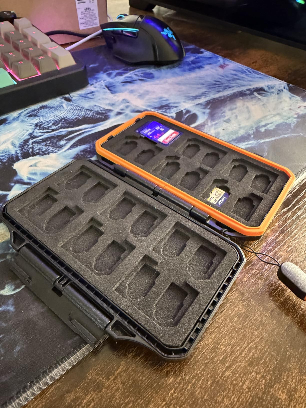 K&F CONCEPT 36 Slots SD Micro SD Memory Card Case, Water-Resistant SD Card Holder, Anti-Shock Card Carrying Storage Box for 24 Micro SD SDXC SDHC TF Cards and 12 SD SDXC SDHC Cards customer photo 2