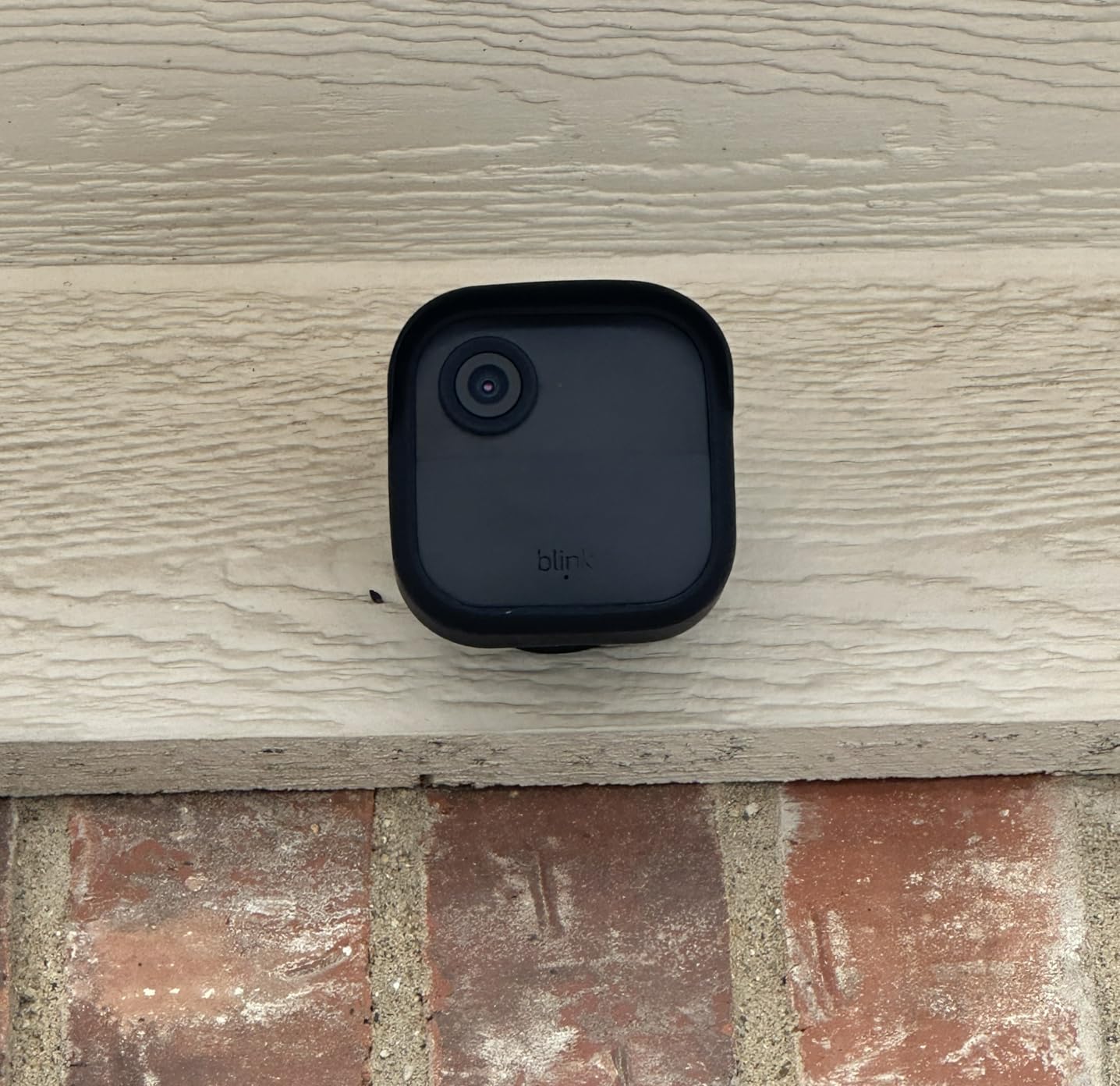 Blink Outdoor 4 - Wireless smart security camera, two-year battery life, 1080p HD day and infrared night live view, two-way talk. Sync Module Core included - 5 camera system customer photo 1