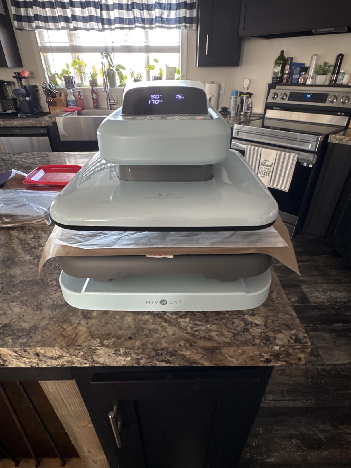 HTVRONT Auto Heat Press 2 - Heat Press Machine for T Shirts with Adjustable Pressure customer photo 1