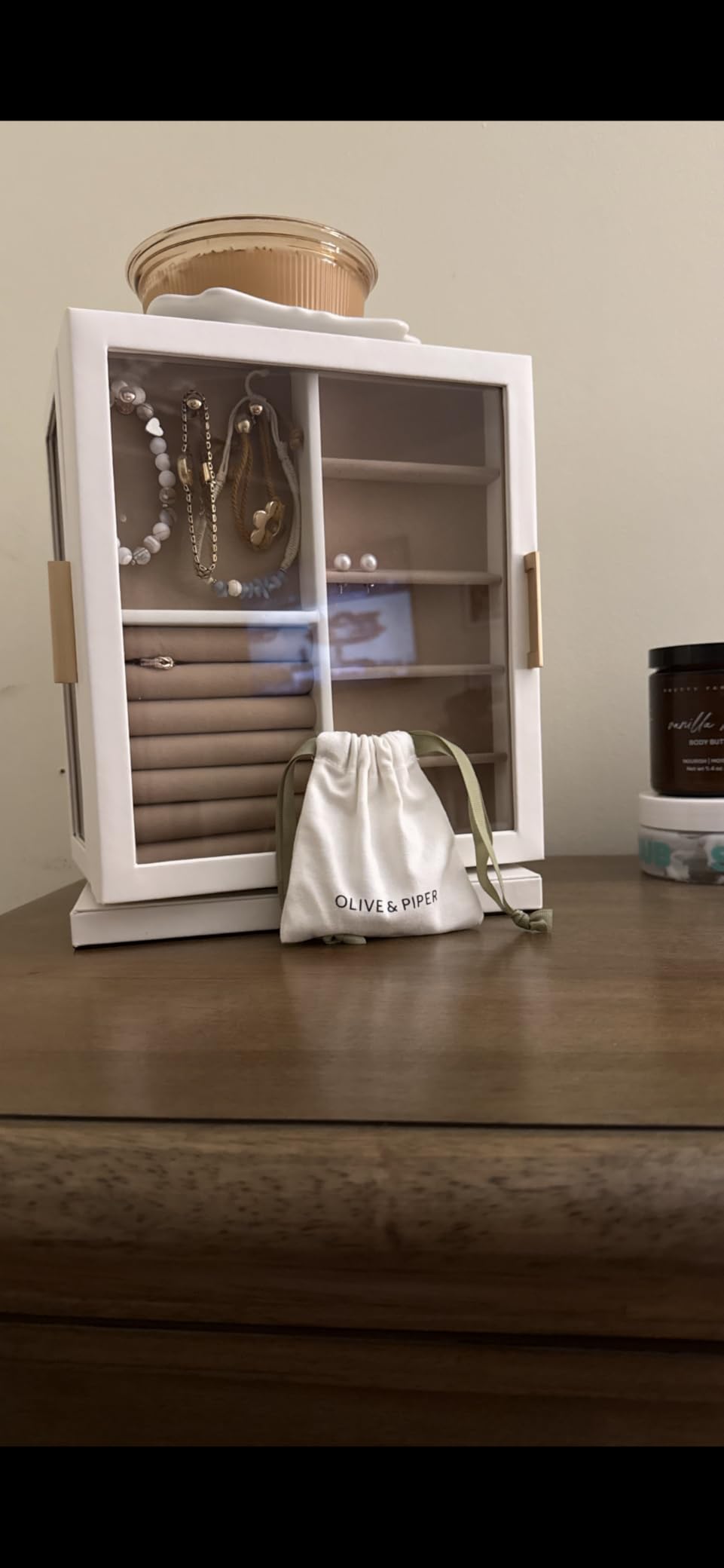 Glimmloop 360 Rotating Jewelry Box with 7 Drawers, Spacious Vertical Jewelry Organizer with Glass Window, Jewelry Storage Case, Dustproof & Moisture-resistant Design, White customer photo 1