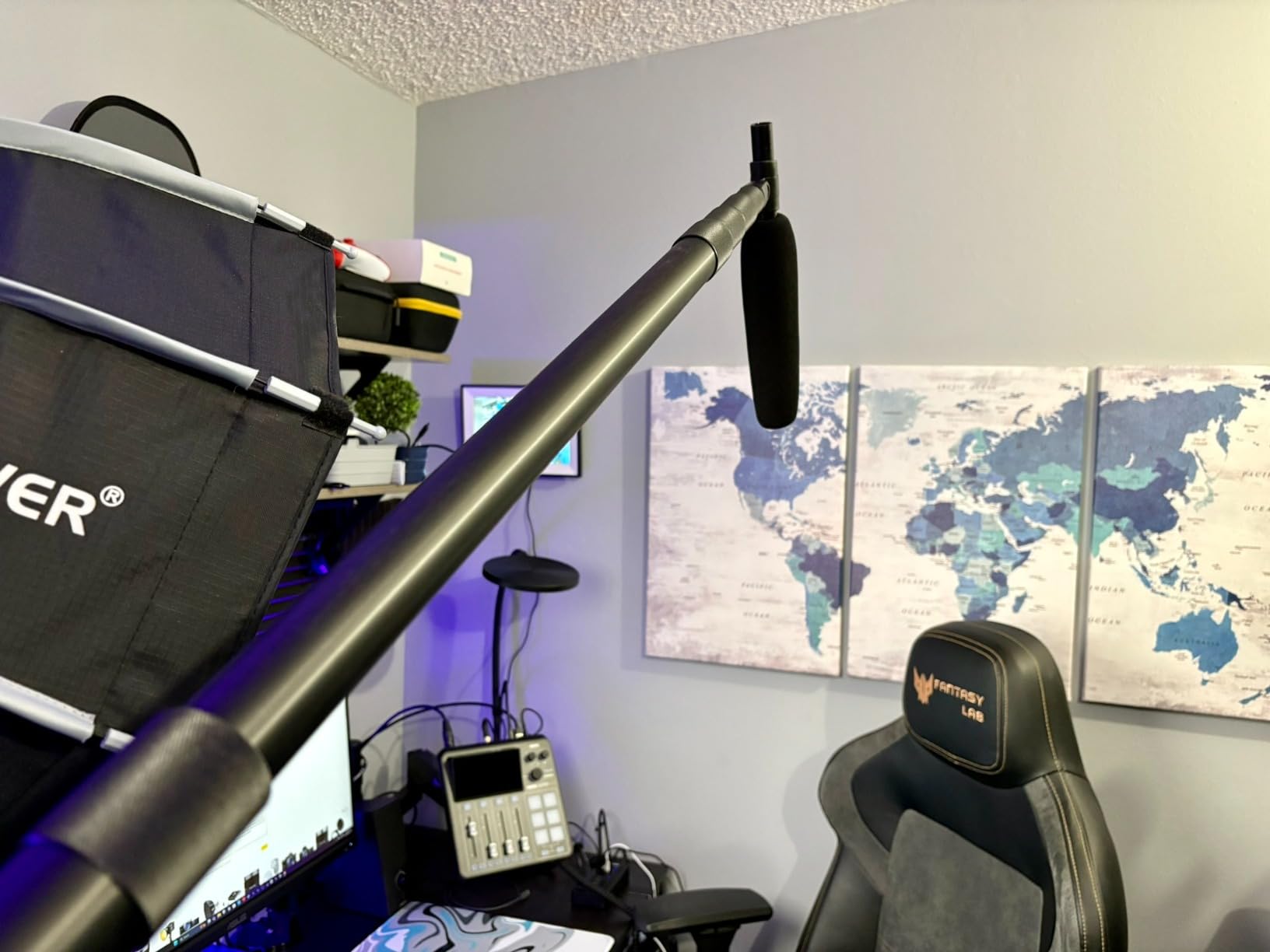 Movo CMP-17 Professional 9.8' Aluminum Boom Pole for Shotgun Microphones - Compatible with Rode NTG Series, Sennheiser MKE600, Audio-Technica AT875R & More customer photo 2