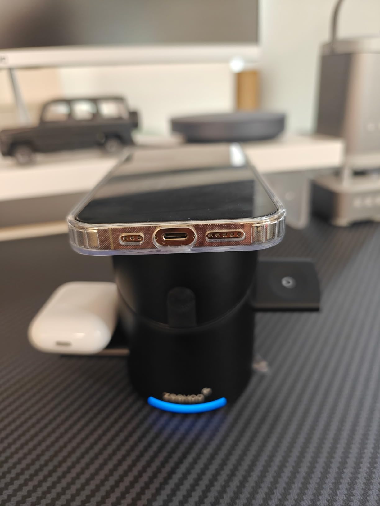 ZEEHOO 3 in 1 Charging Station for Apple Devices, Mag-Safe Charger Stand, Qi2 15W Auto-Rotating Wireless Charger for iPhone 17 16/15/14/13/12 Series& AirPods& iWatch(Black) customer photo 2