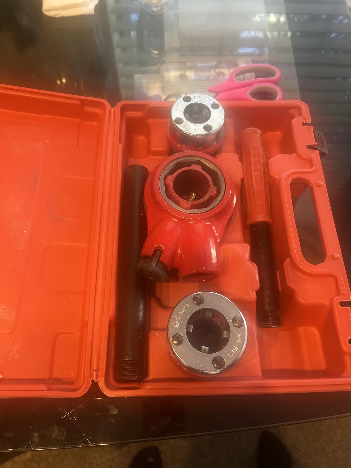 Pipe Threader Ratchet Kit, Manual Ratcheting Pipe Threading Tool Set with 3 NPT Dies customer photo 1