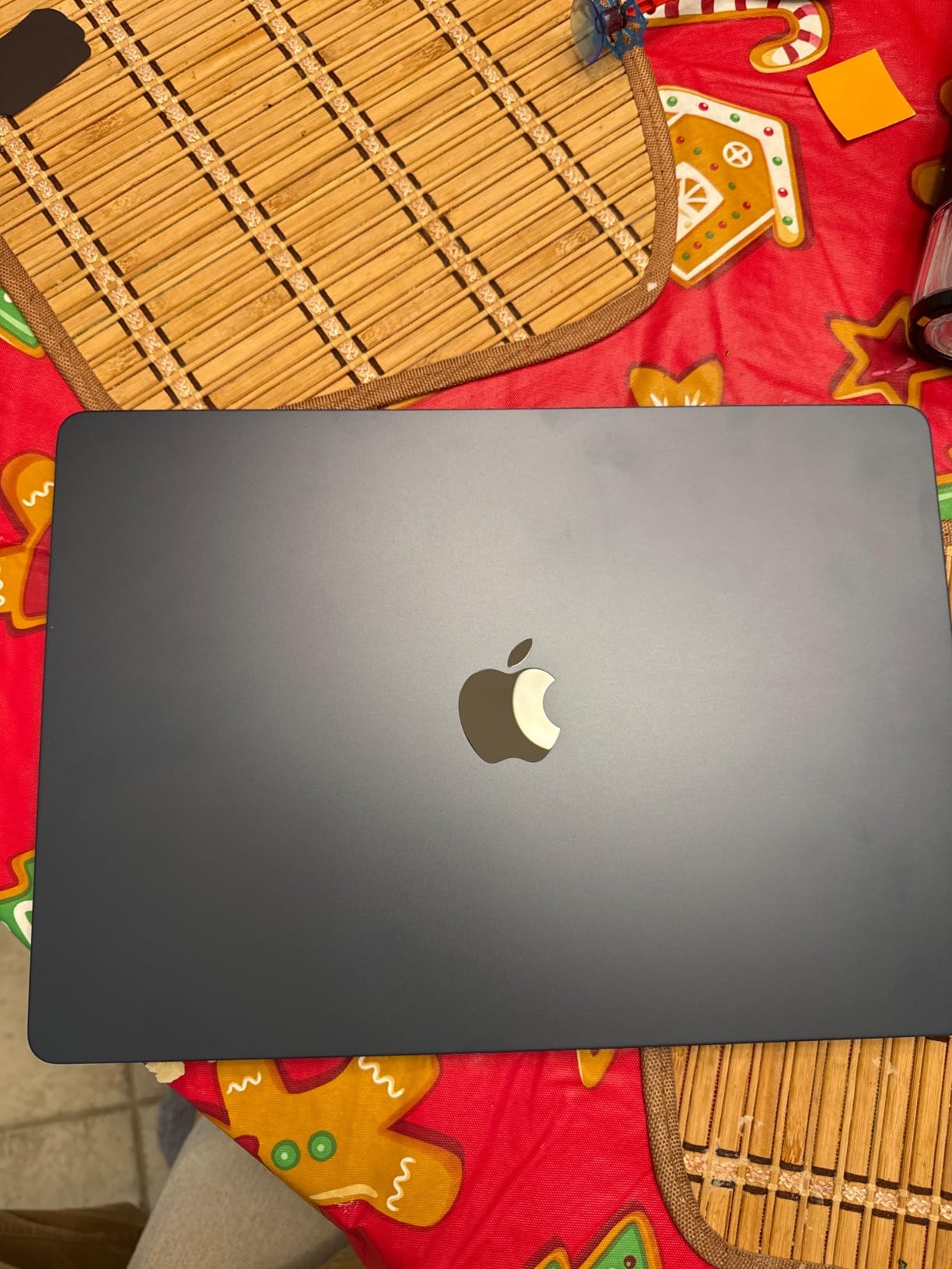 Apple 2024 MacBook Air 15-inch Laptop with M3 chip: Built for Apple Intelligence, 15.3-inch Liquid Retina Display, 24GB Unified Memory, 512GB SSD Storage, Backlit Keyboard, Touch ID; Starlight customer photo 2