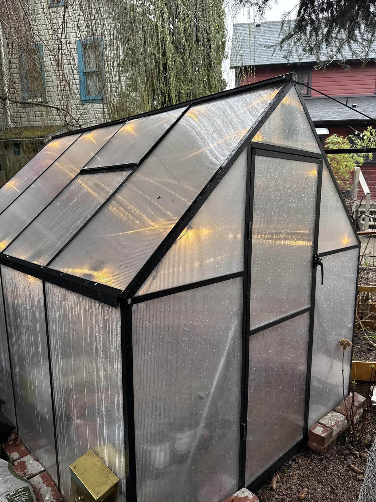 HOOYEAH 6 x 4 FT Polycarbonate Greenhouse, Winter Greenhouses for Outdoors,Outdoor Greenhouse with Roof Air Vent, Heavy Duty Walk-in Aluminum Green House for Outside Garden Backyard customer photo 1