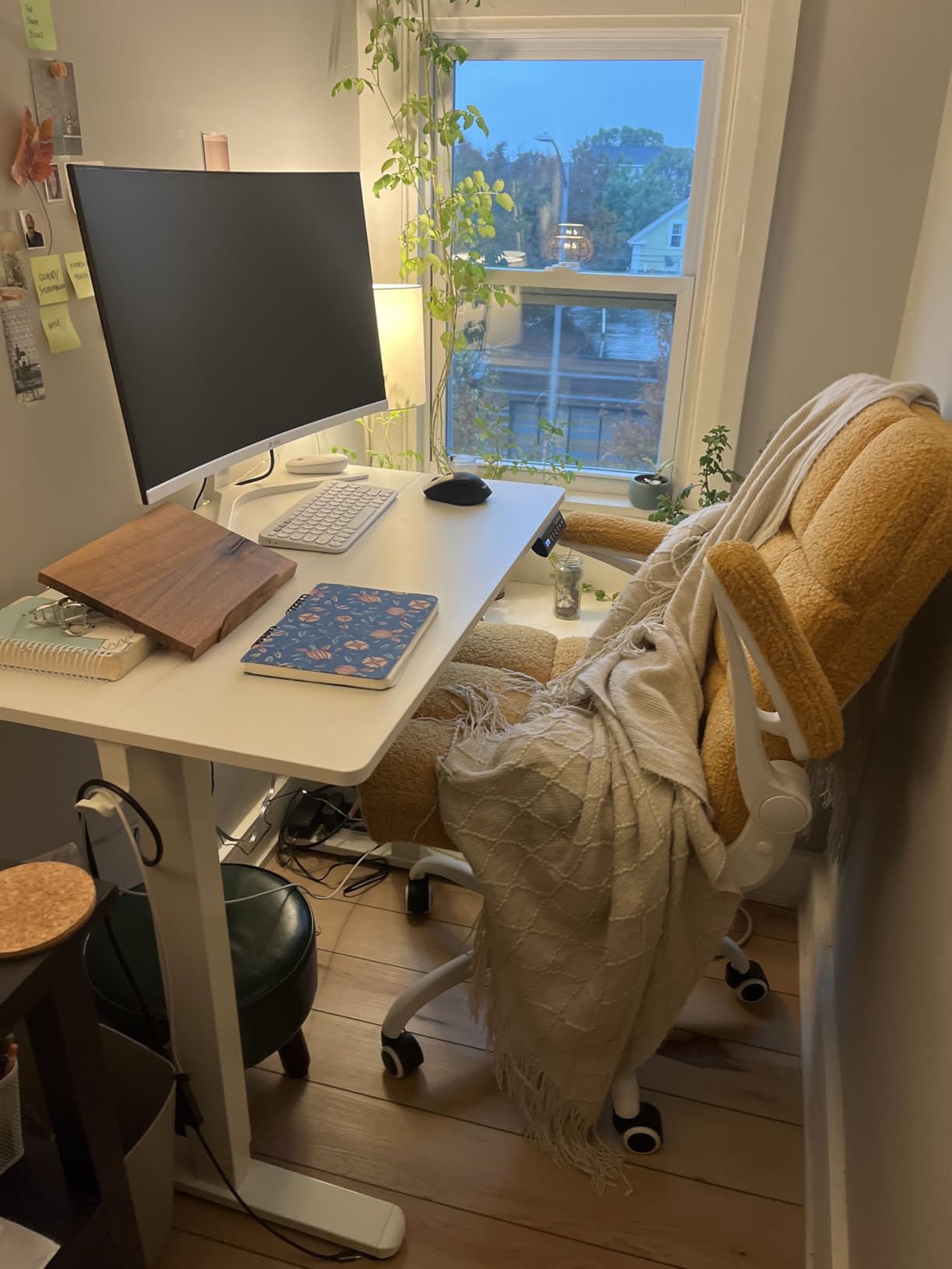 Small Standing Desk, 35