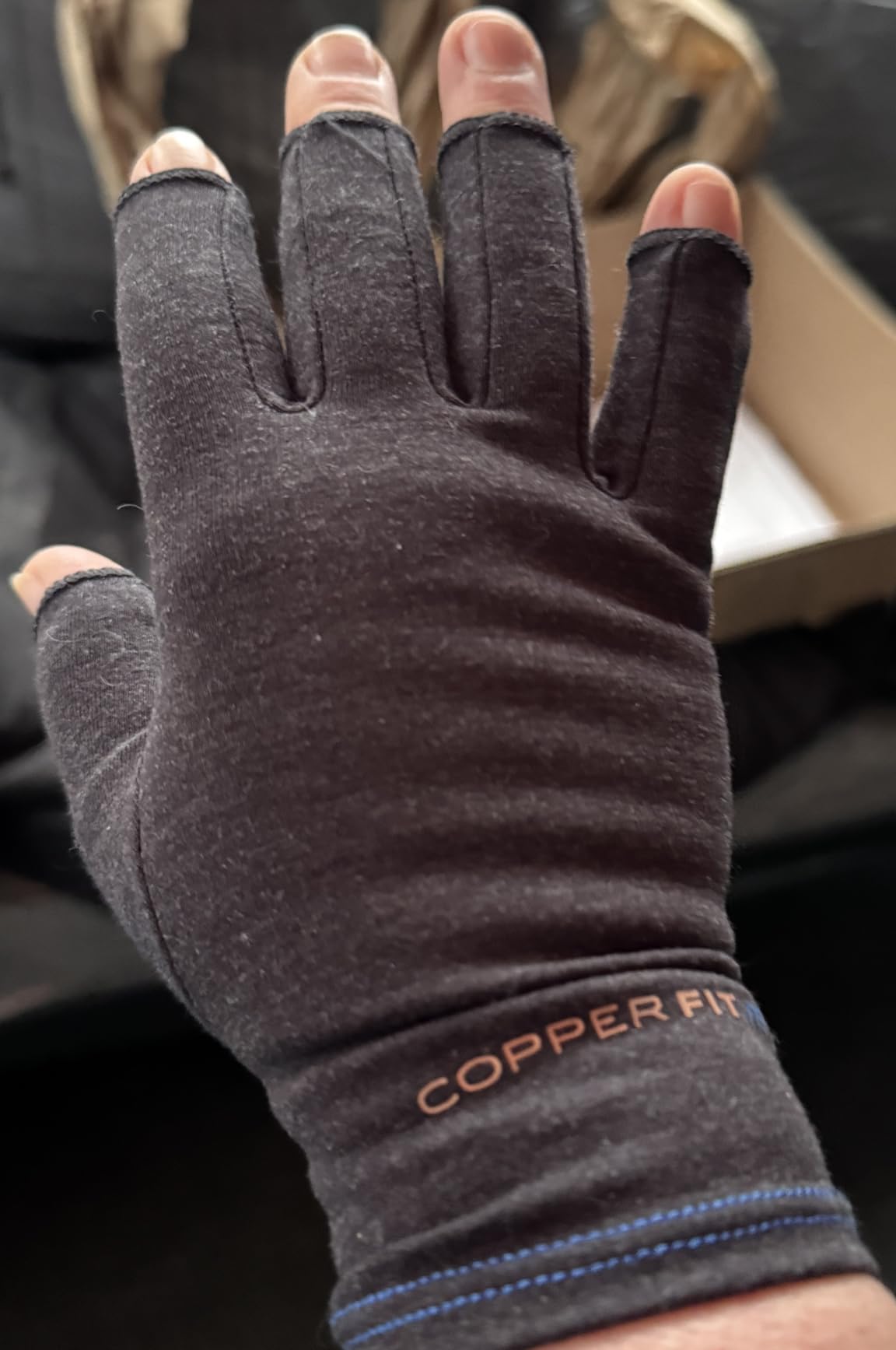 Copper Fit Mobilizer Hand Compression Gloves: Arthritis, Joint Swelling, Tendonitis, Sport - For Men and Women customer photo 1
