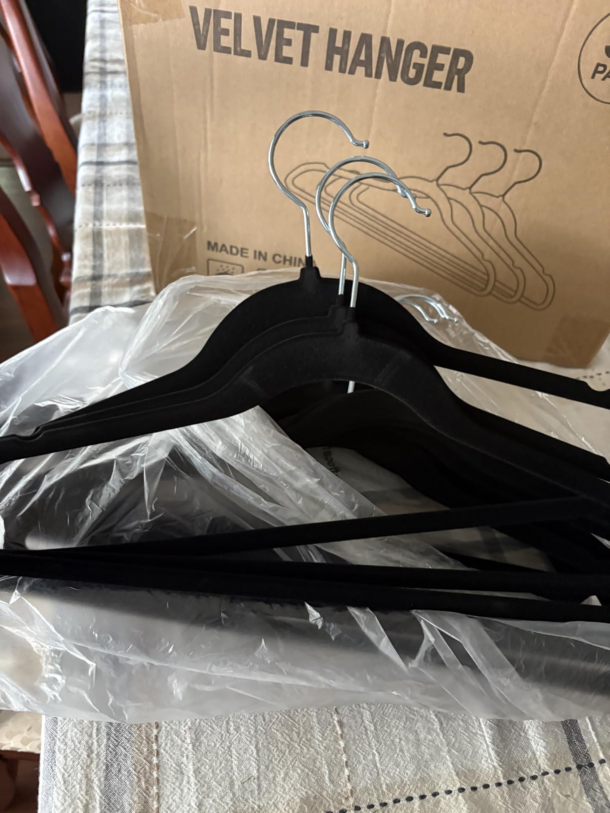 Simple Deluxe 70 Pack Velvet Hangers, Non-Slip Felt Hangers with Shoulder Notches, Space Saving Heavy Duty Clothes Hangers for Coat, Pants, Suit, Sweater, Black customer photo 2