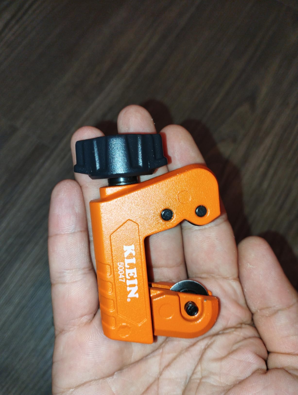 Klein Tools 50047 Mini Tubing Cutter, 1-1/8 Inch O.D. Cutting Capacity for Aluminum and Copper Tubing, Spare Blade Included customer photo 1