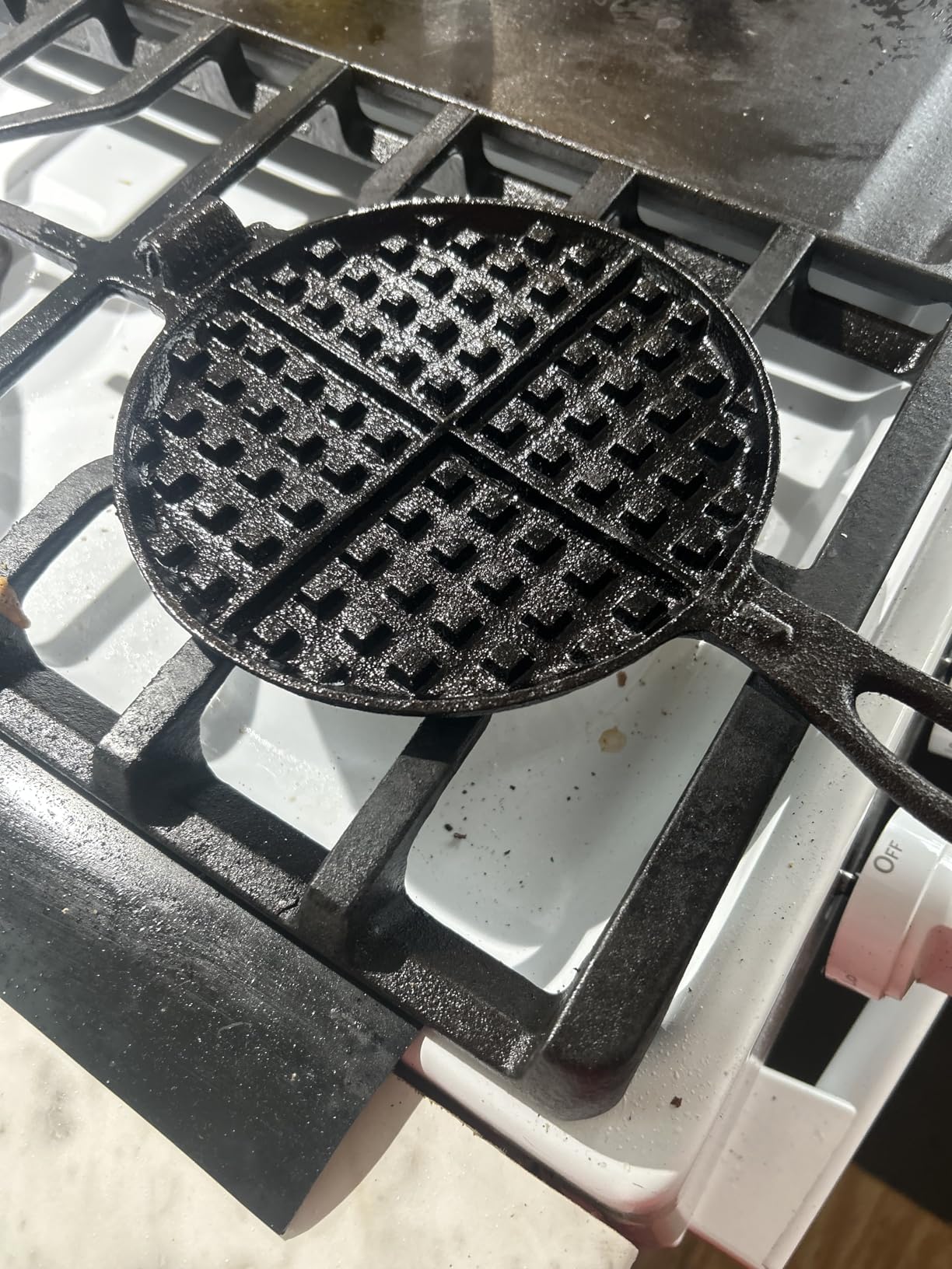 Cast Iron Waffle Maker Stove Top Bundle (5-Pieces) for Camping Grill or Stove Top customer photo 1