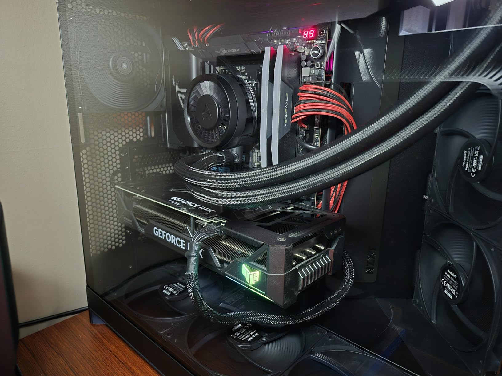 NZXT H9 Flow (2025) - Large Dual-Chamber ATX Mid-Tower Airflow PC Case - Includes 3 x 140mm & 1 x 120mm Fans - 420mm Radiator Support - Tempered Glass - Back-Connect Ready - Black customer photo 1