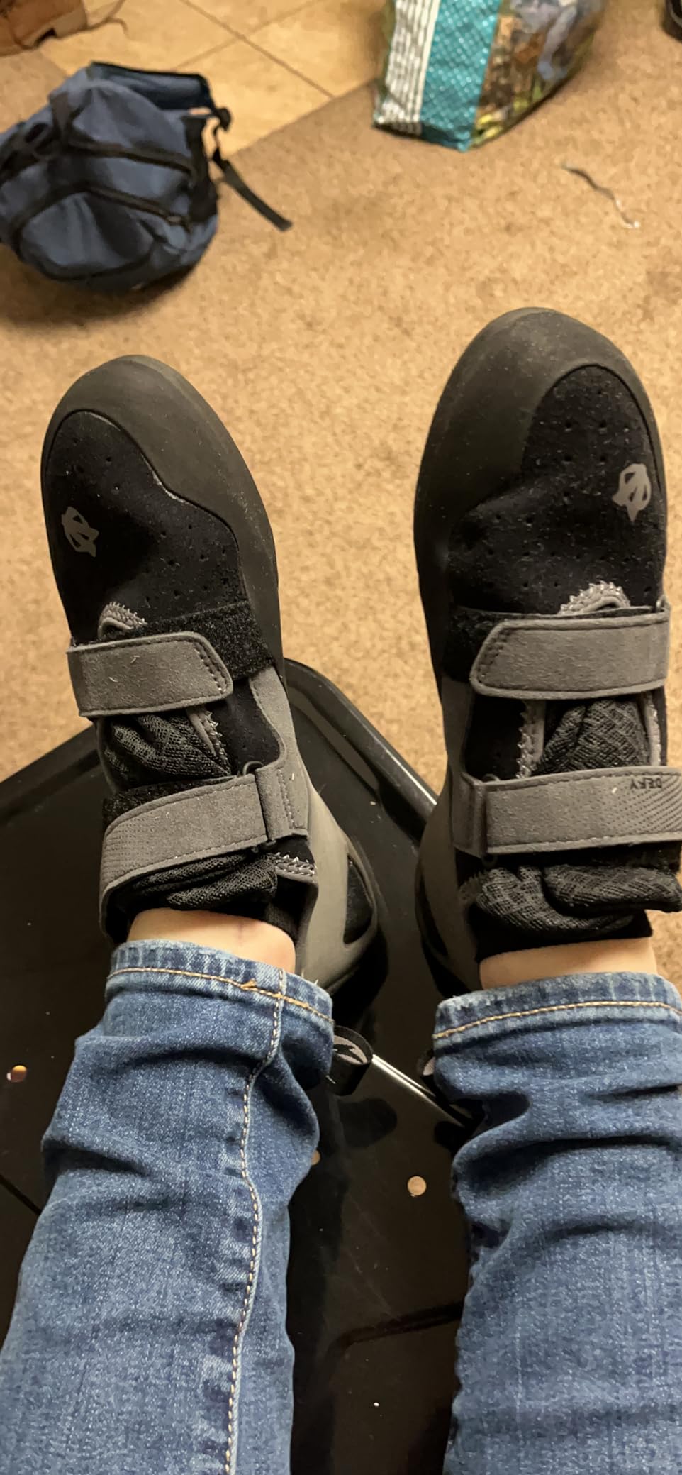 Defy Rock Climbing Shoe for Entry-Level Bouldering & Indoor Climbing customer photo 2