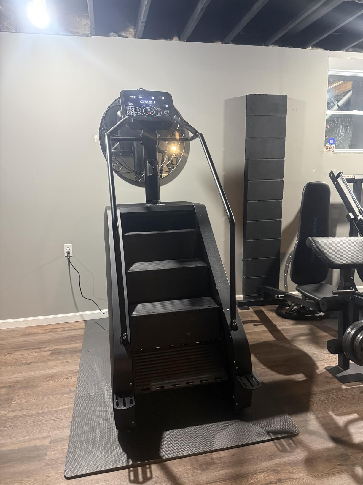 Stair Climber with LED Screen, Commercial Grade Stepmill Exercise Machine, 15 Speed Levels Stair Climber Stepping Machine for Cardio and Lower Body Workouts, 660LBS, 15-164 Steps/Minute customer photo 2