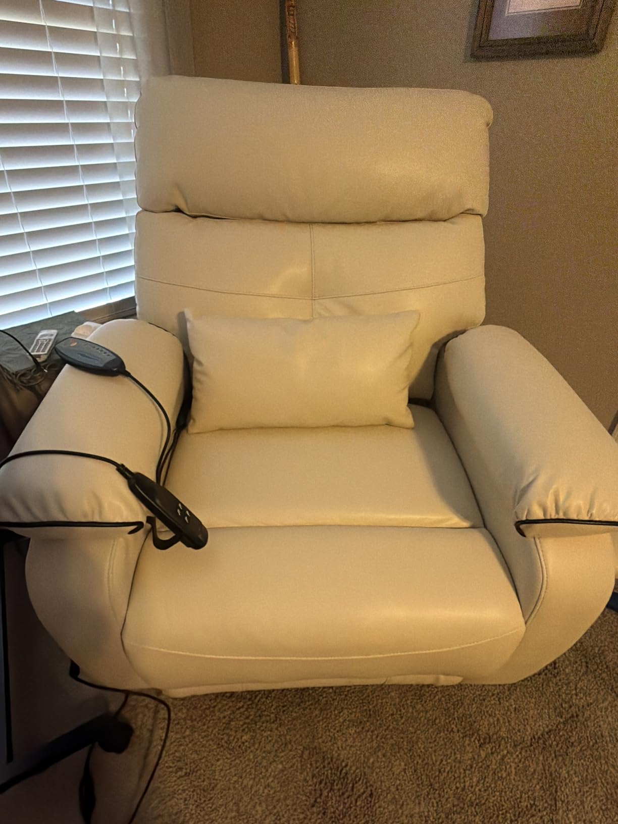 Dual Motor Power Lift Recliner Chair for Adult & Elderly, Infinite Position Lay Flat Lift Chair with Heat & Massage, Cup Holder, Lumbar Pillow, Wireless Charger, USB Ports, Leather (Beige) customer photo 1