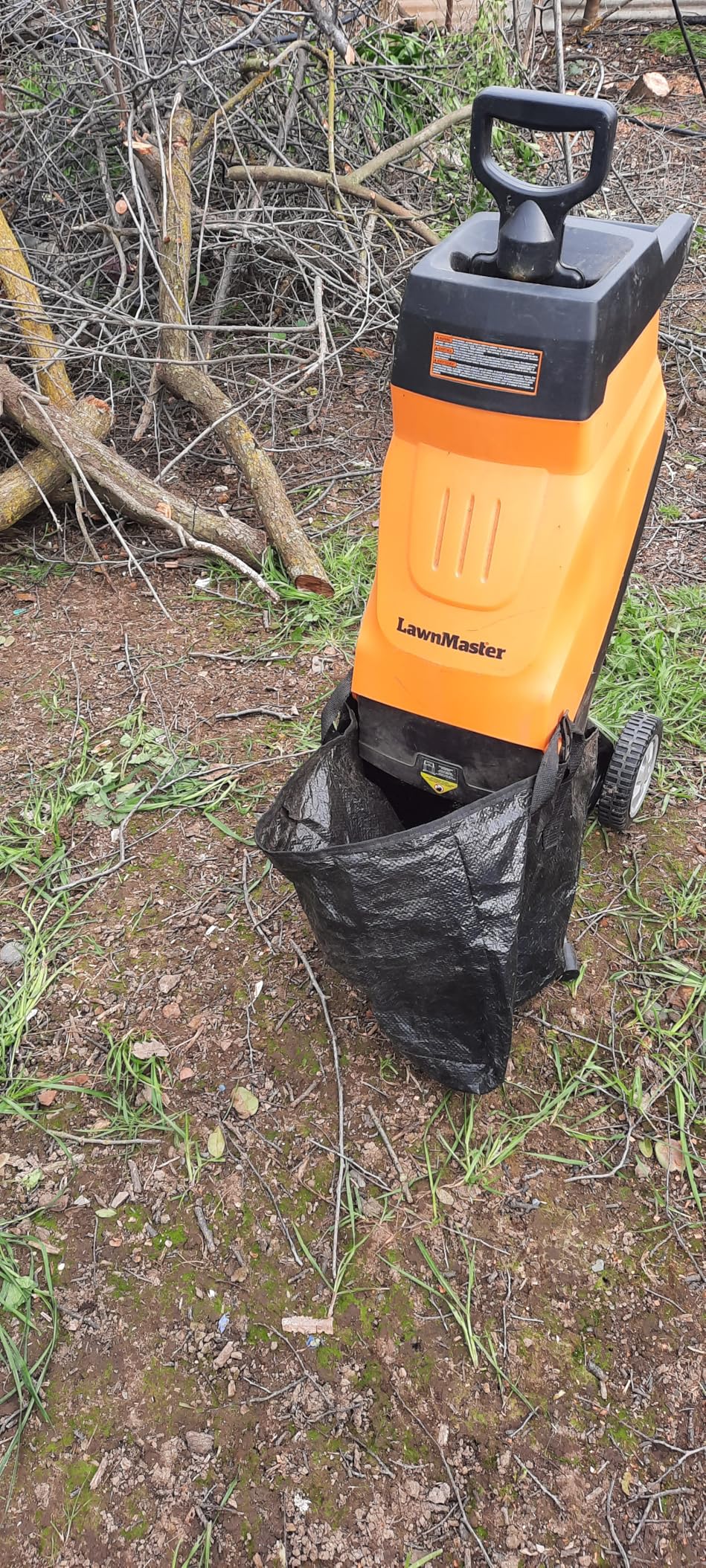 LawnMaster FD1503 Electric Wood Chipper Shredder 15-Amp 1.8-Inch Cutting Diameter Max 14:1 Reduction customer photo 1