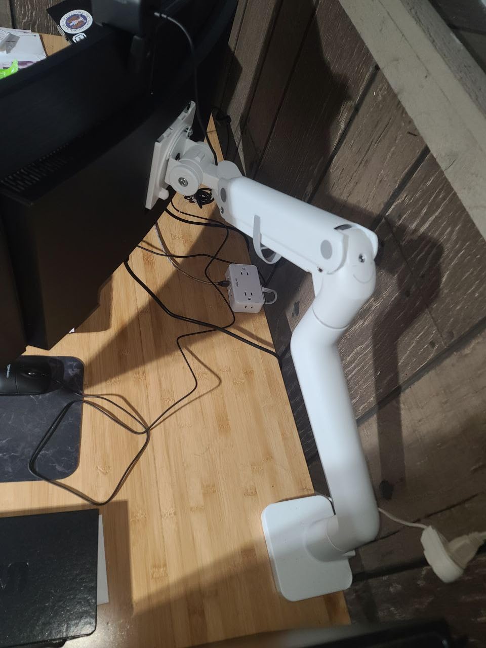 monTEK Heavy-Duty Monitor Arm for 17-57