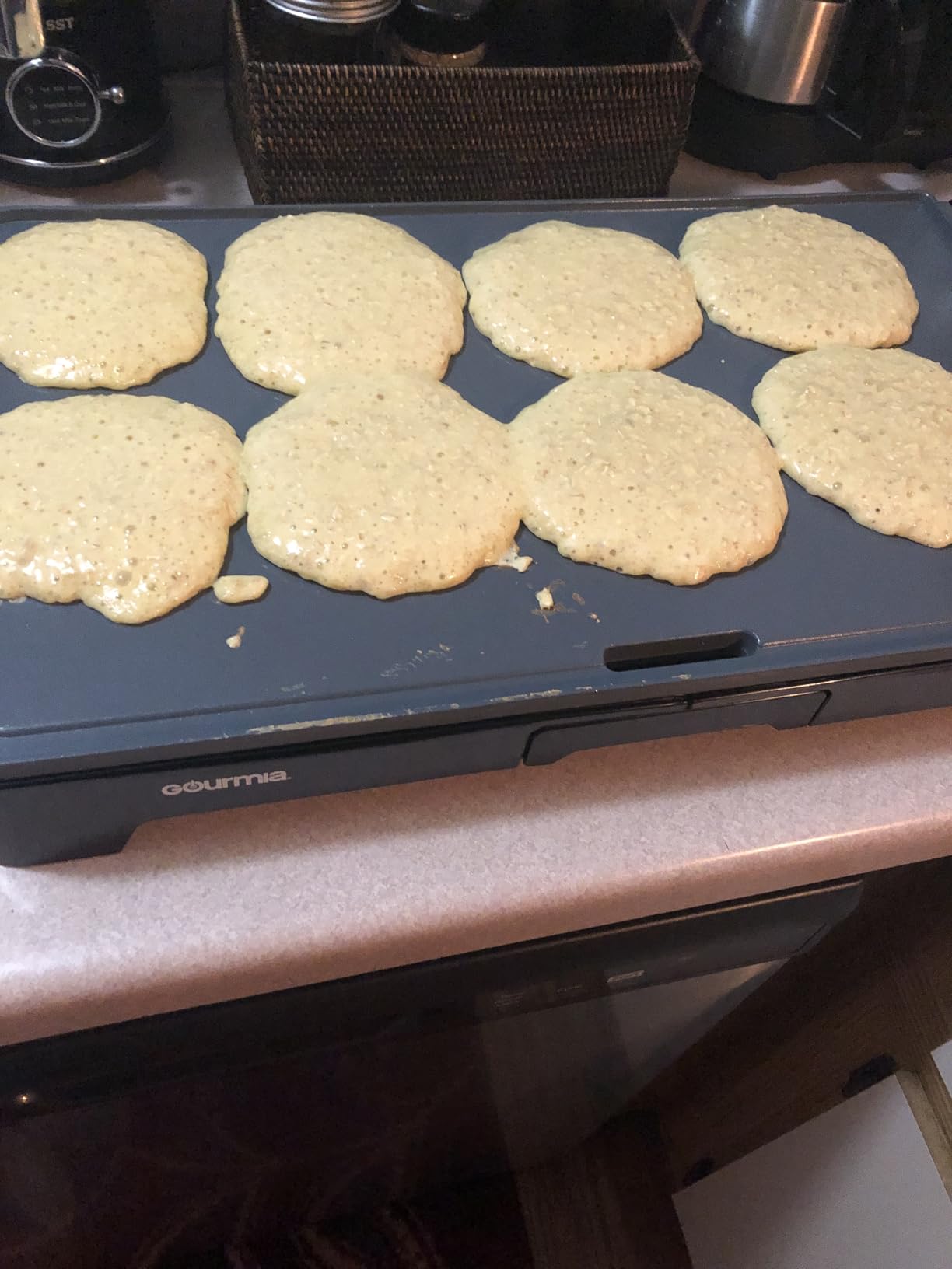 Gourmia 22 Inch XL Electric Griddle Pan - Nonstick Extra Large Flat Top Ceramic Surface, Countertop Cooker, Adjustable 200-400F, Pull-Out Drip Tray, Compact Handle-Free Design customer photo 1