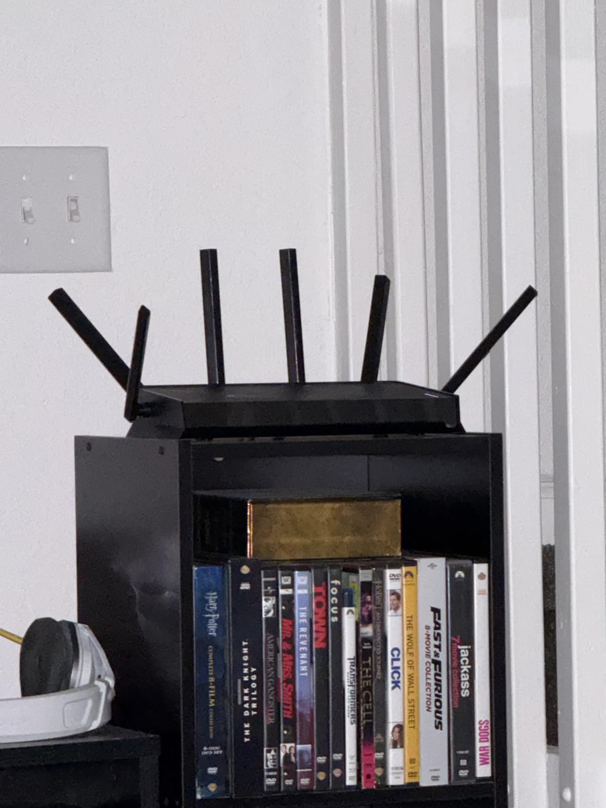 TP-Link BE6500 Dual-Band WiFi 7 Router (BE400) - Dual 2.5Gbps Ports, USB 3.0, Covers up to 2,400 sq. ft., 90 Devices, Quad-Core CPU customer photo 2