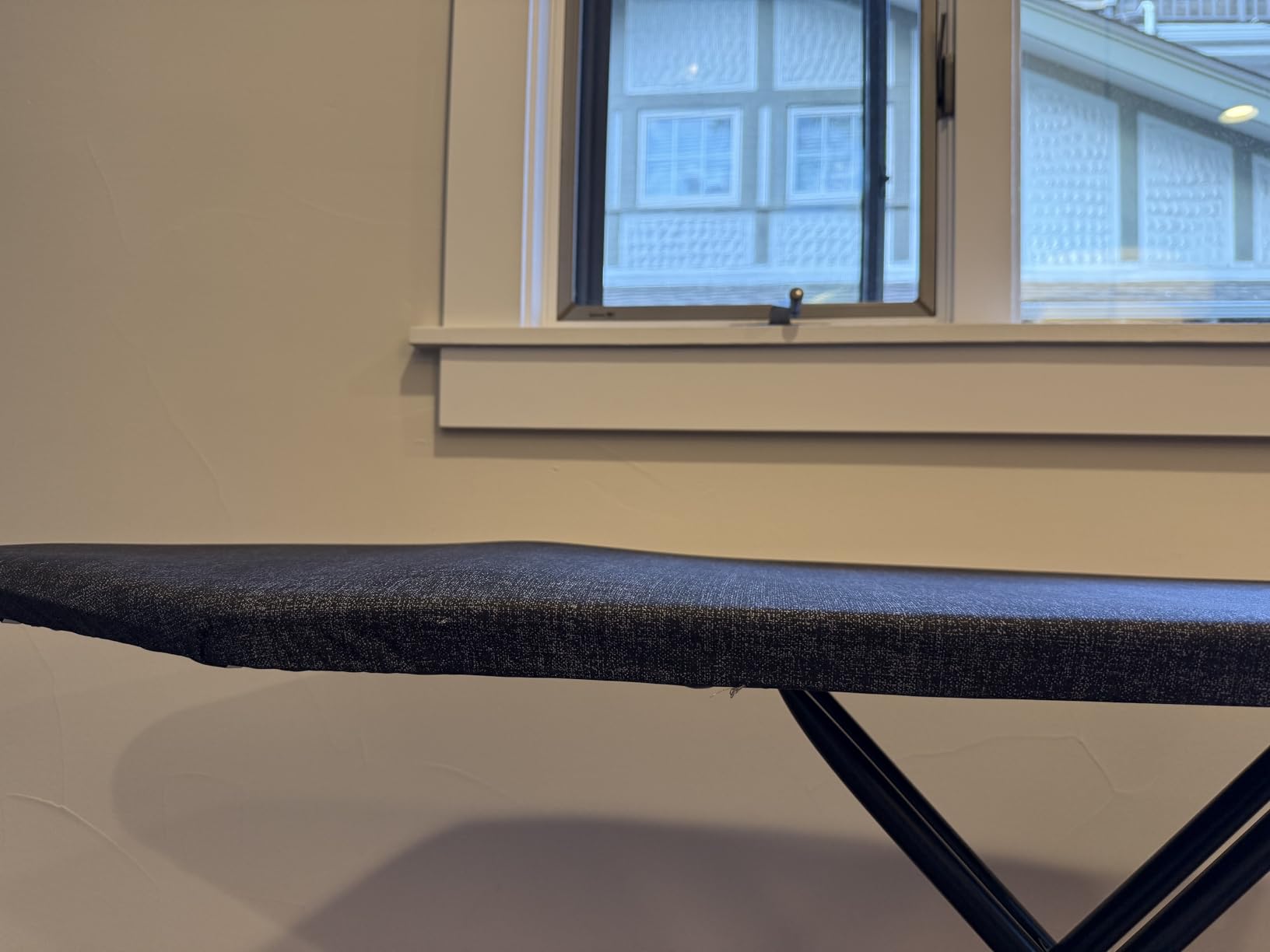 Brabantia - Ironing Board B - Solid Steam Iron Rest - Adjustable Height - Non-Slip Rubber Feet - 100% Fairtrade Cotton Cover with Foam Padding - Foldable - Denim Black - Size B (49 x 15 in) customer photo 1