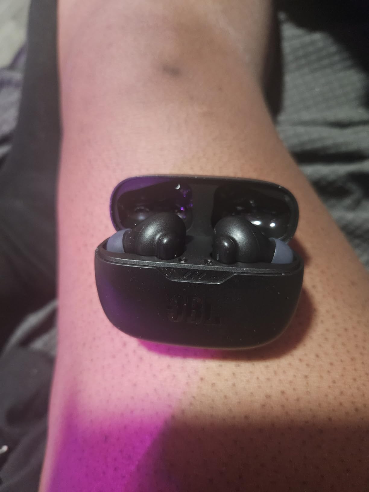 JBL Vibe Beam 2 - True Wireless Noise Cancelling Earbuds with JBL Pure Bass Sound & Smart Ambient Technology, 4mics for Crisp, Clear Calls, up to 40Hrs of Playback, IP54 Dust & Water Resistant (Blue) customer photo 2