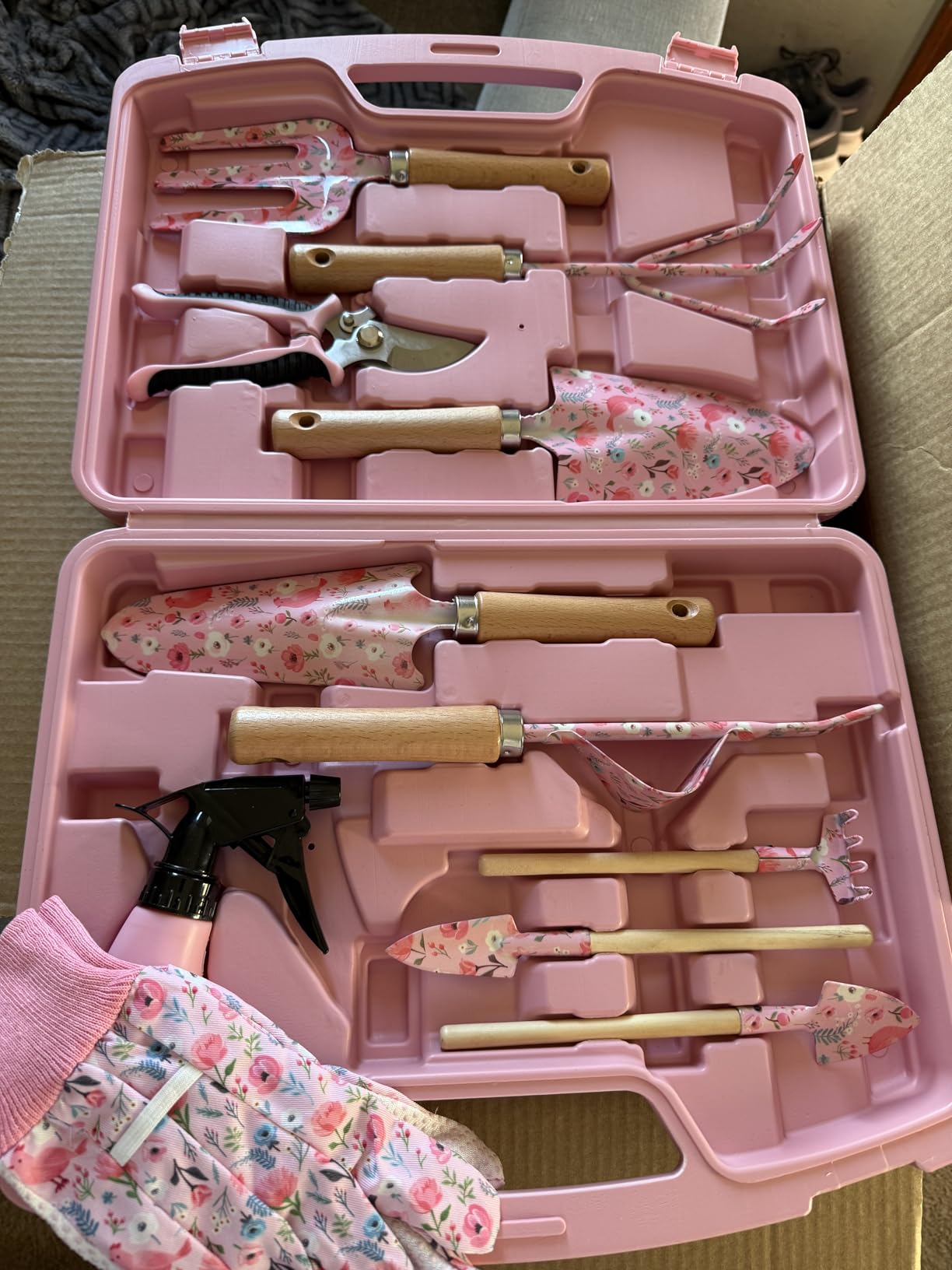 12-Piece Womens Gardening Tools Gift Set, Rust-Proof & Heavy-Duty Garden Tools with Durable Carrying Case, Fashionable & Thoughtful Gardening Gifts for Women&Men (Pink) customer photo 2